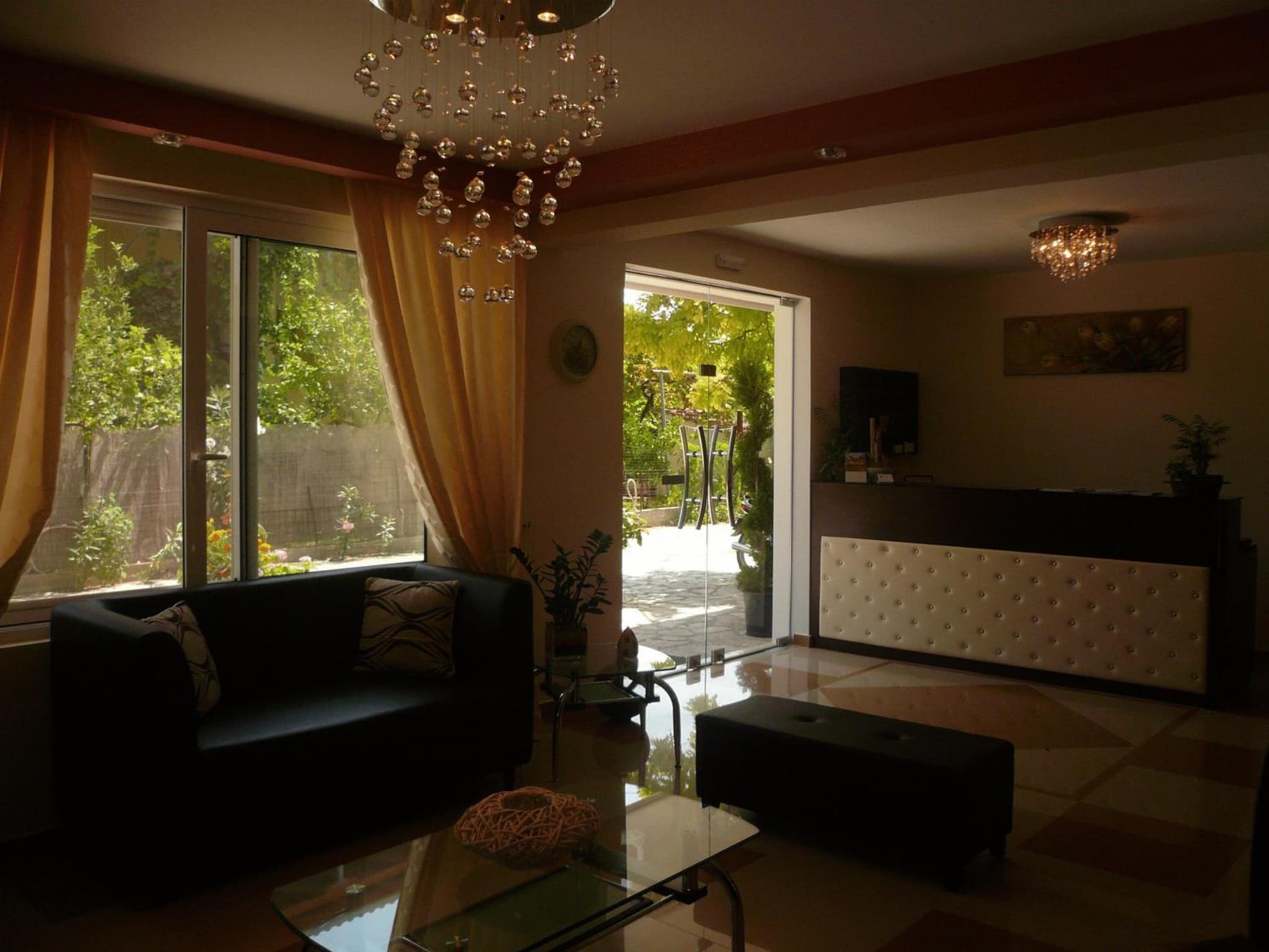 Hotel Avra photo 2