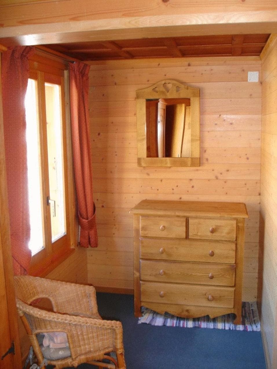 Chalet Suisse Bed and Breakfast photo 5
