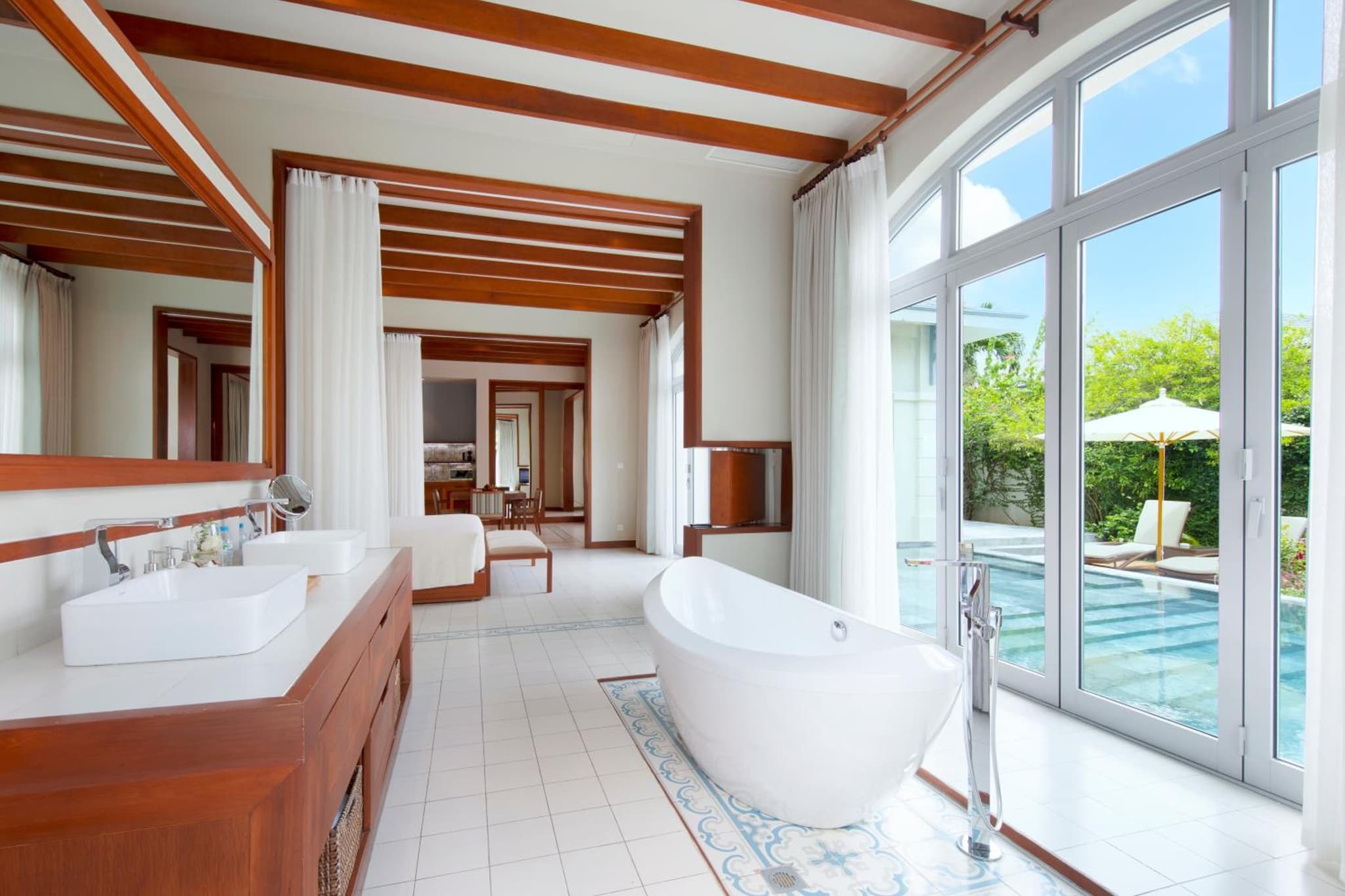 FLC Luxury Resort Samson photo 4