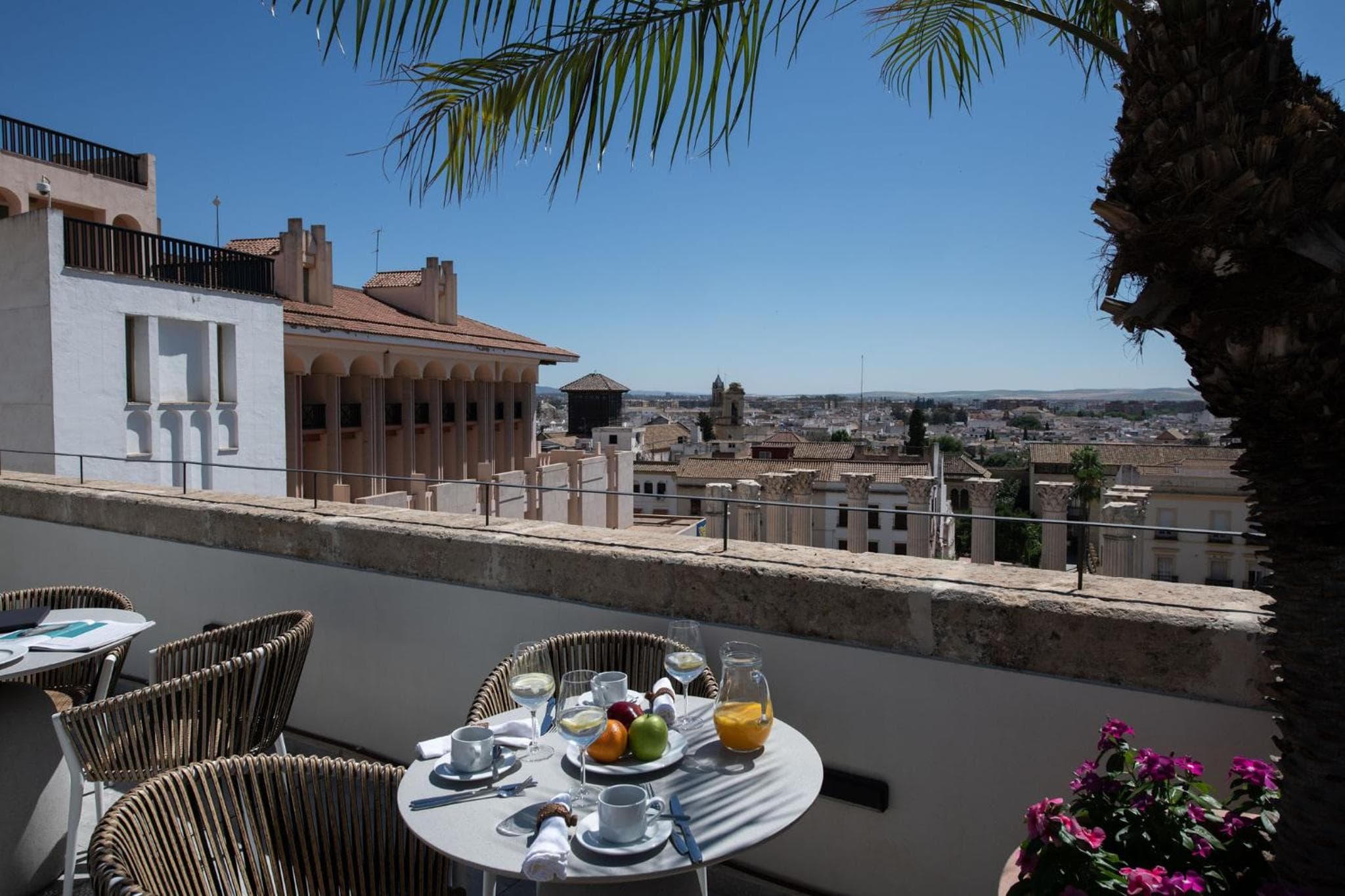 Coliseum Boutique Apartments