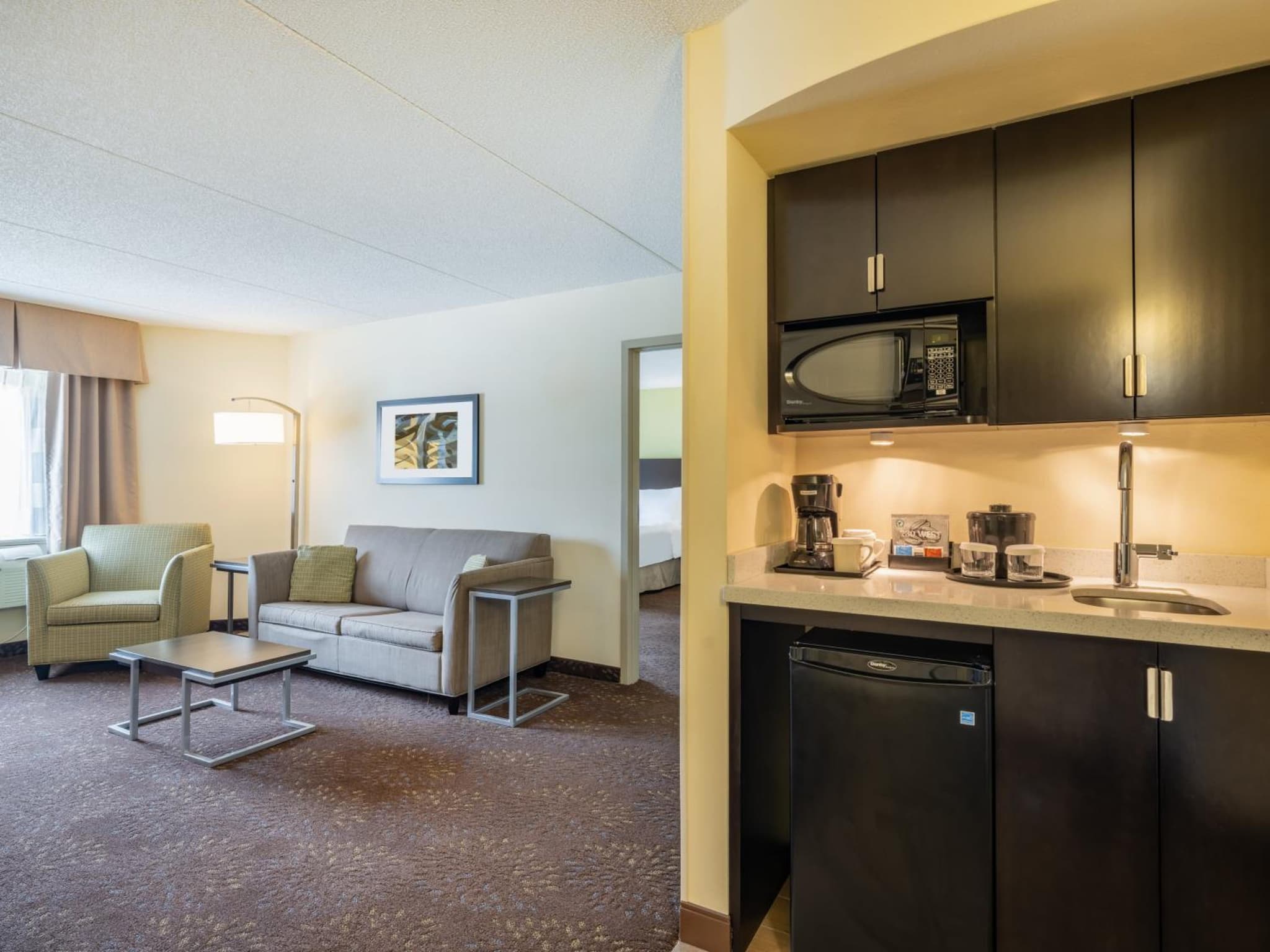 Holiday Inn Greensboro Coliseum by IHG photo 2