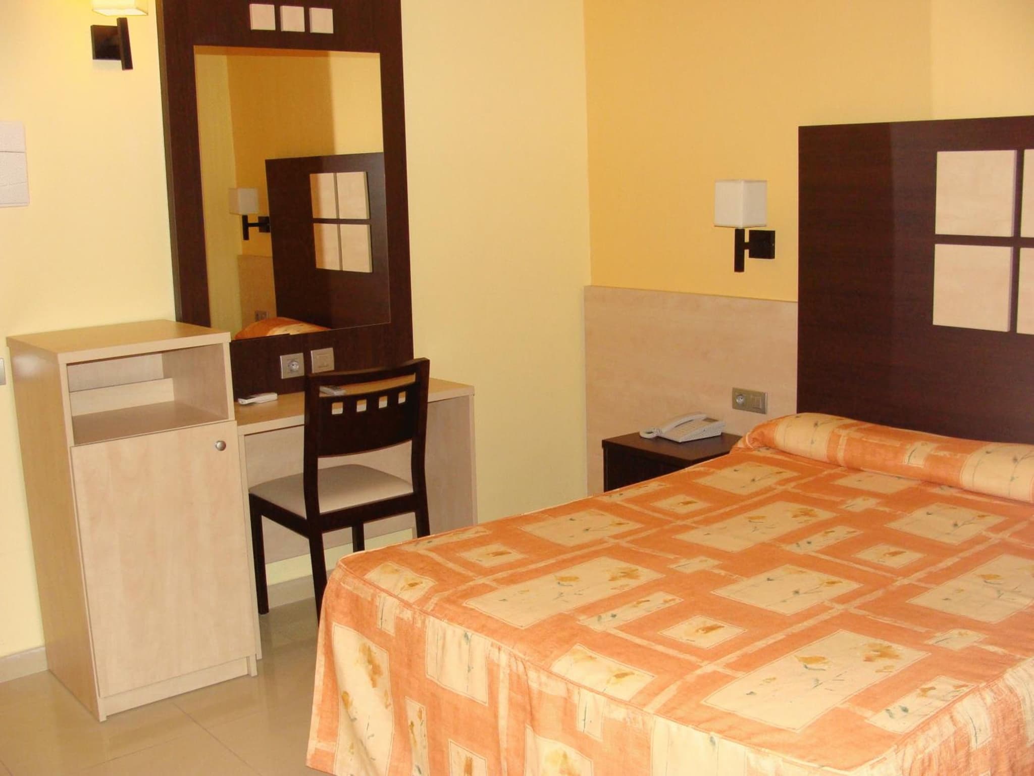 Hotel Ciutadella photo 6
