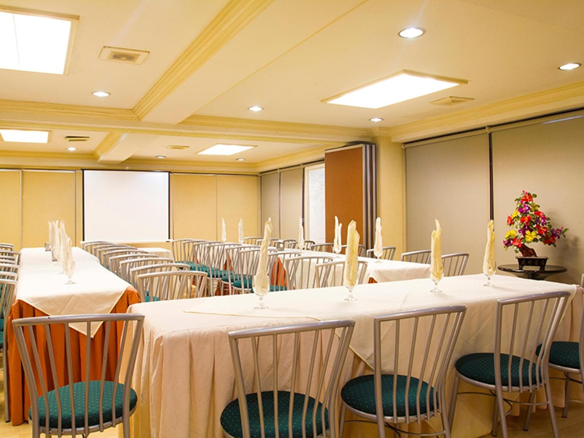 Grand City Hotel Inc. photo 8