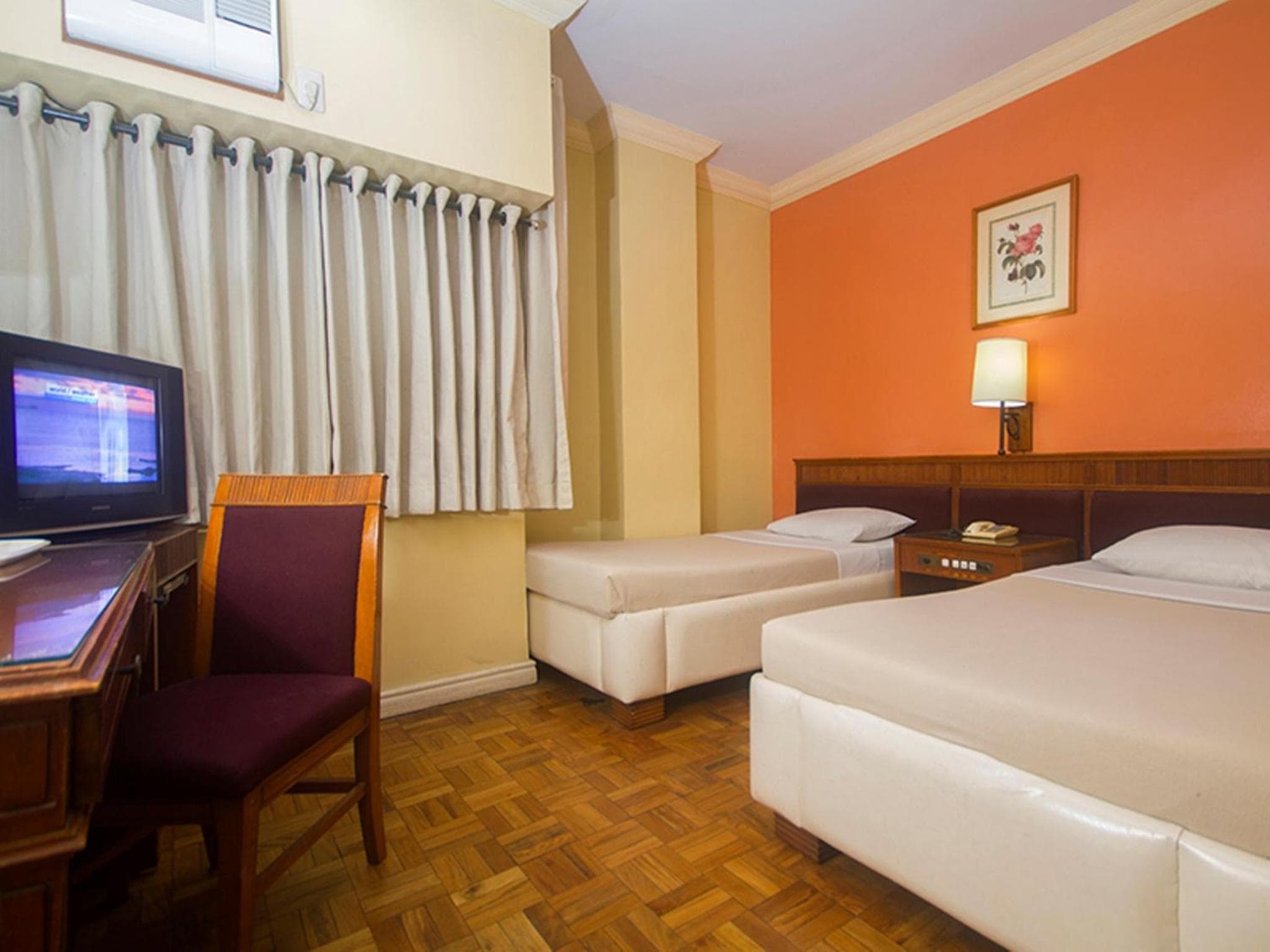 Grand City Hotel Inc. photo 4