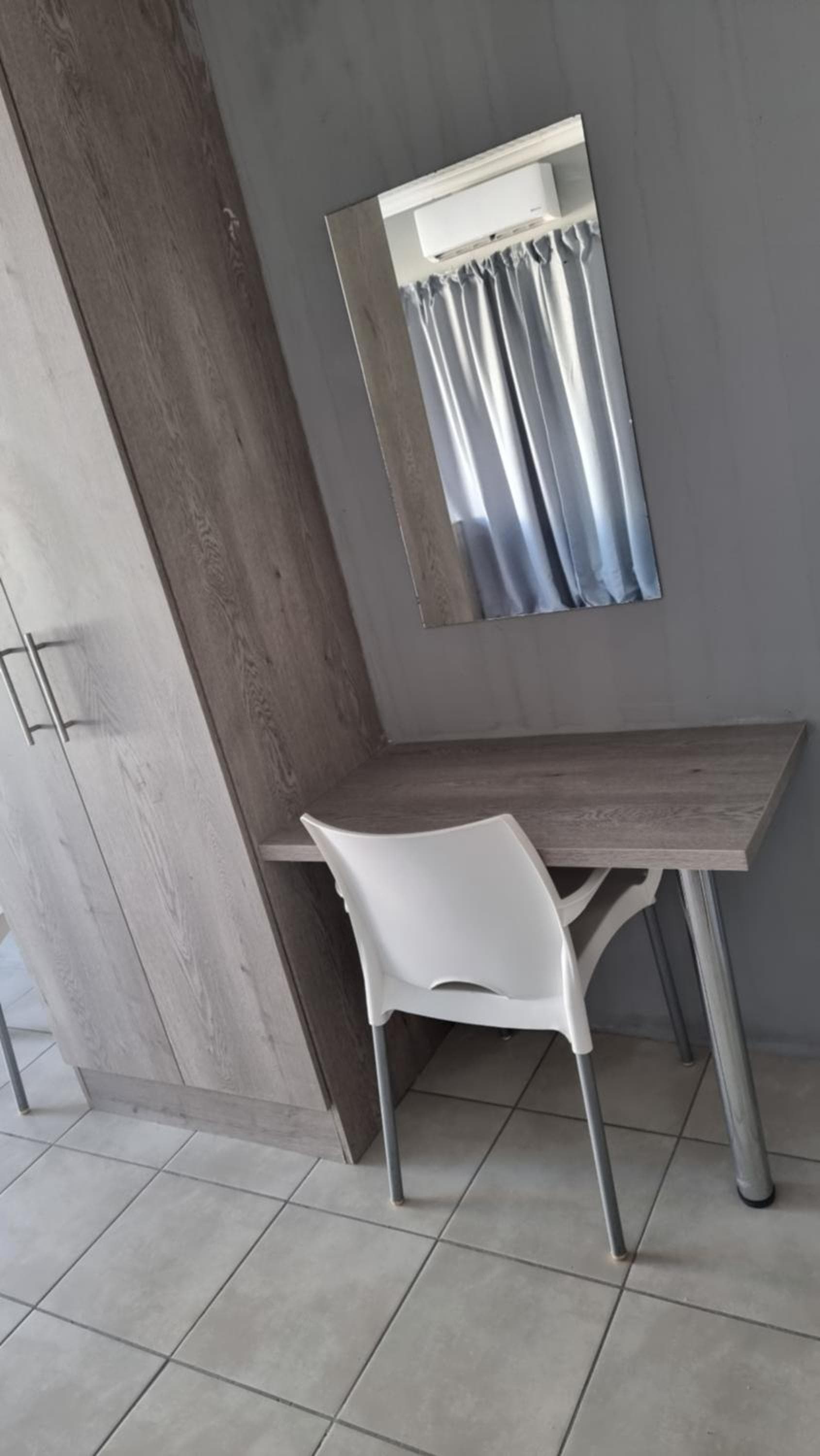 The Unit Party House photo 7
