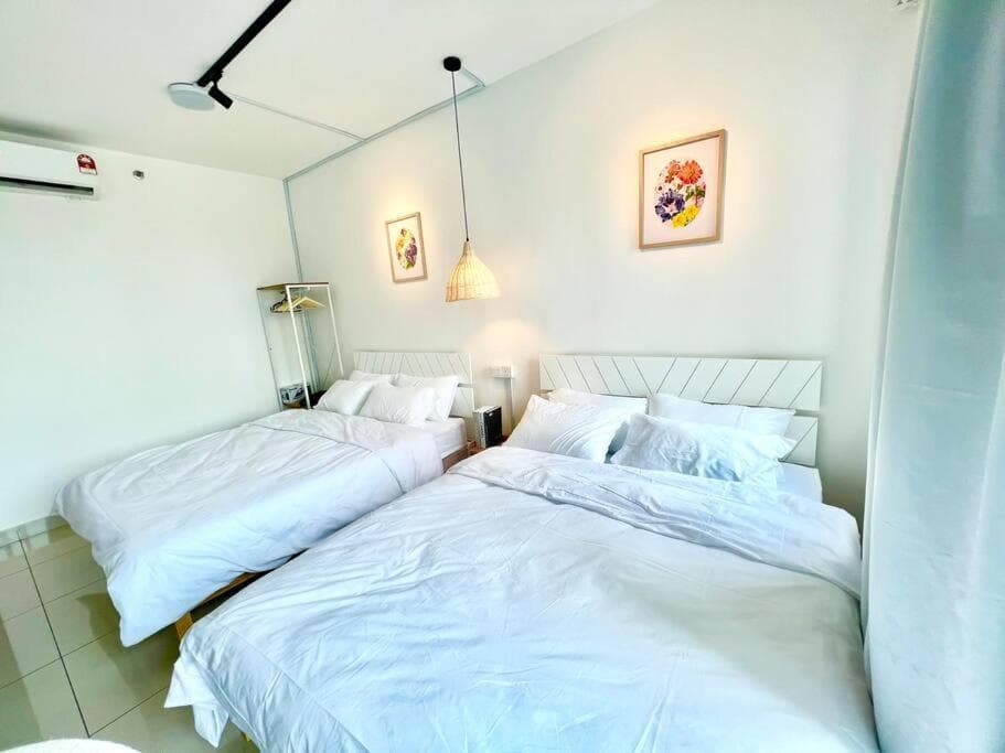 C 1-5 Pax Cozy home Studio 3Bed WIFI&TV Trefoil Setia Alam SCCC