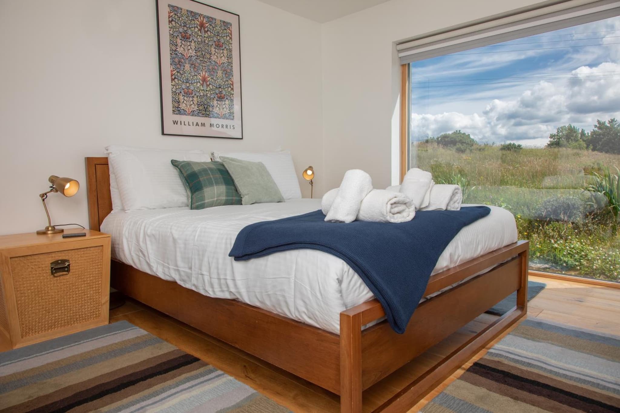Cuillrigh - Luxury house, loch & mountain views photo 6