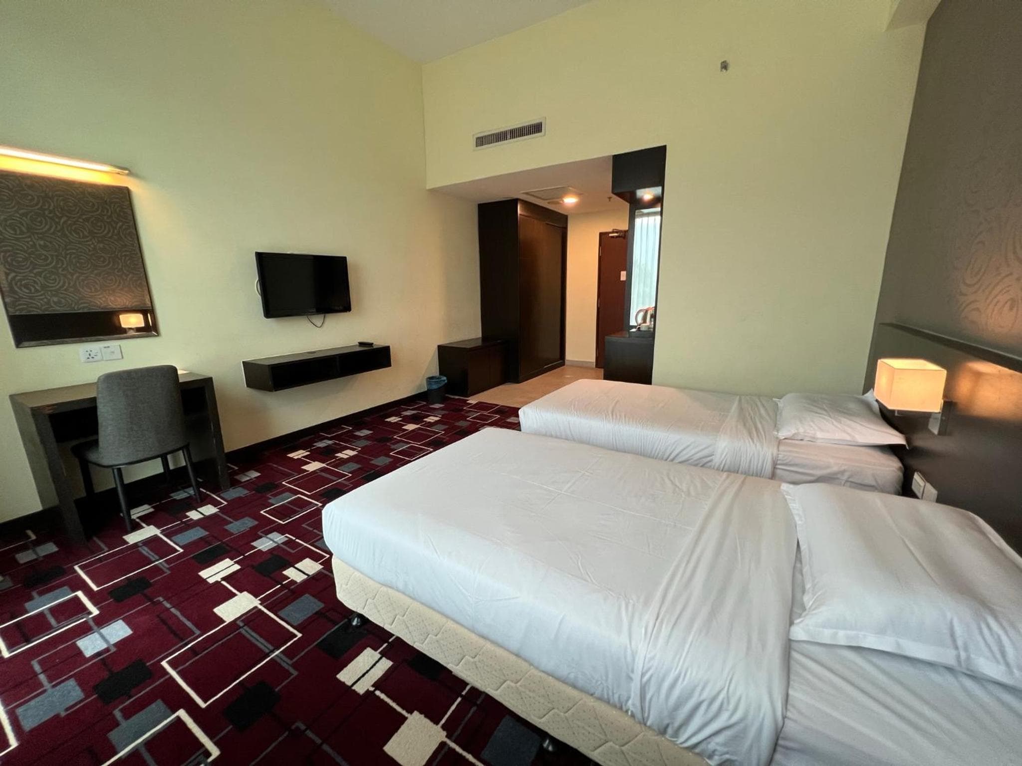SSL Traders Hotel photo 5