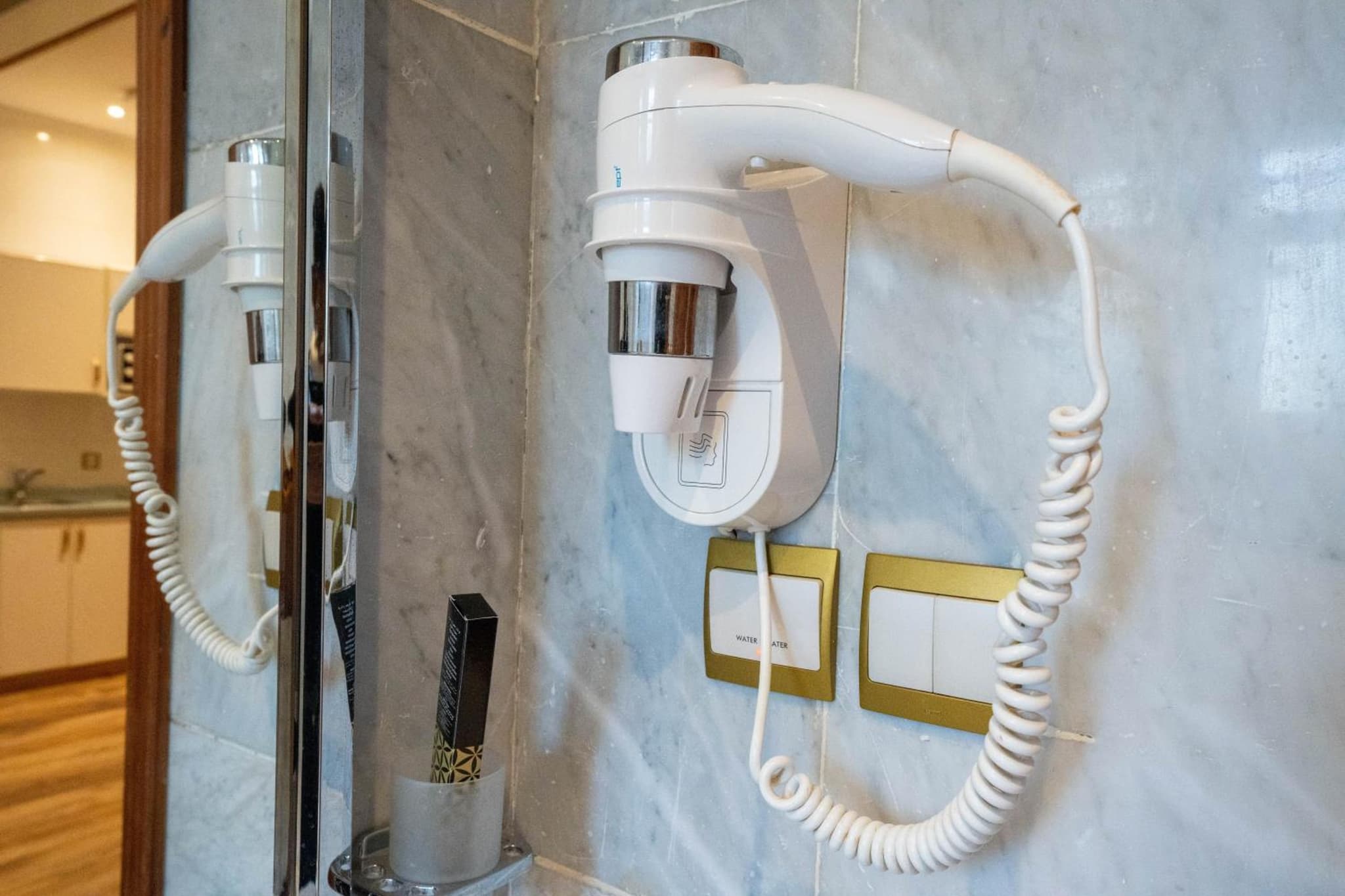 Platinum Al Khamseen Serviced Apartments photo 3