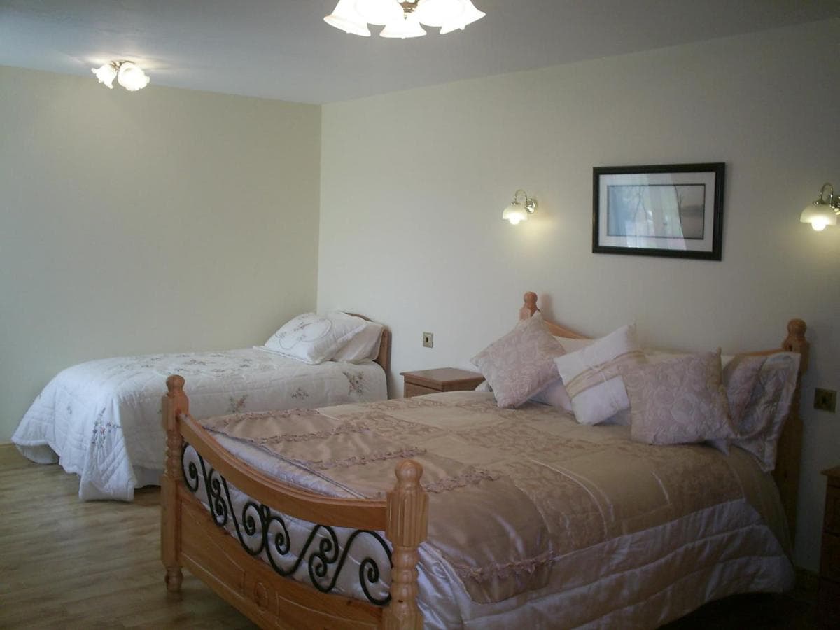 Derry House photo 9
