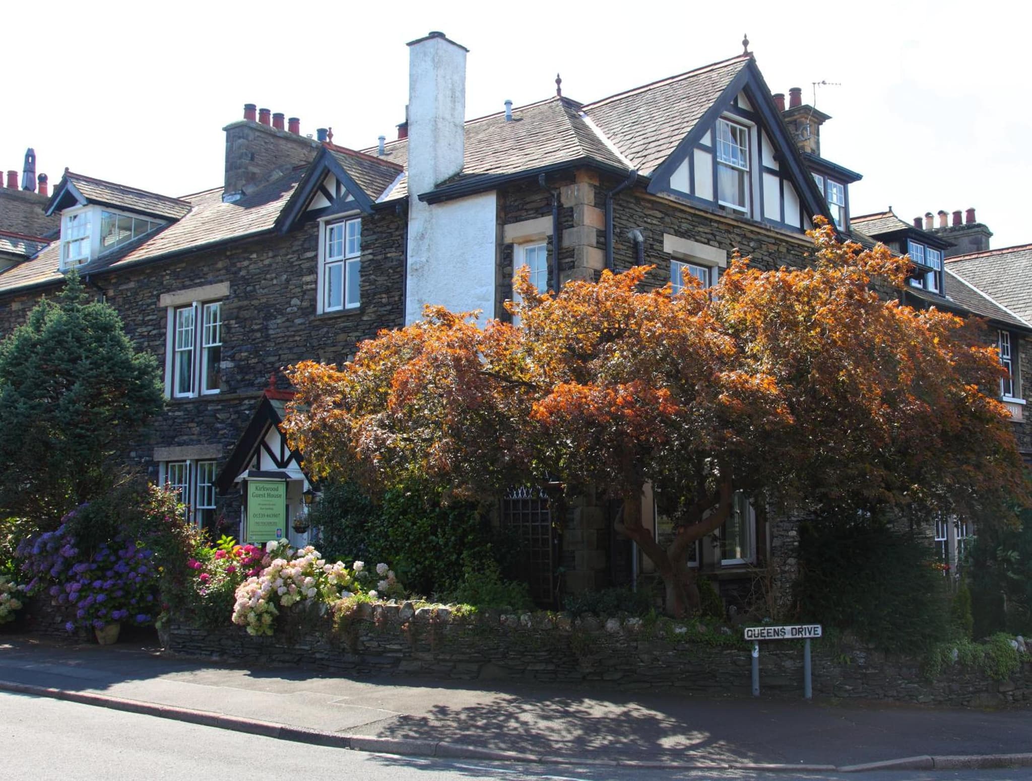 Kirkwood Guest House, free parking, electric car point