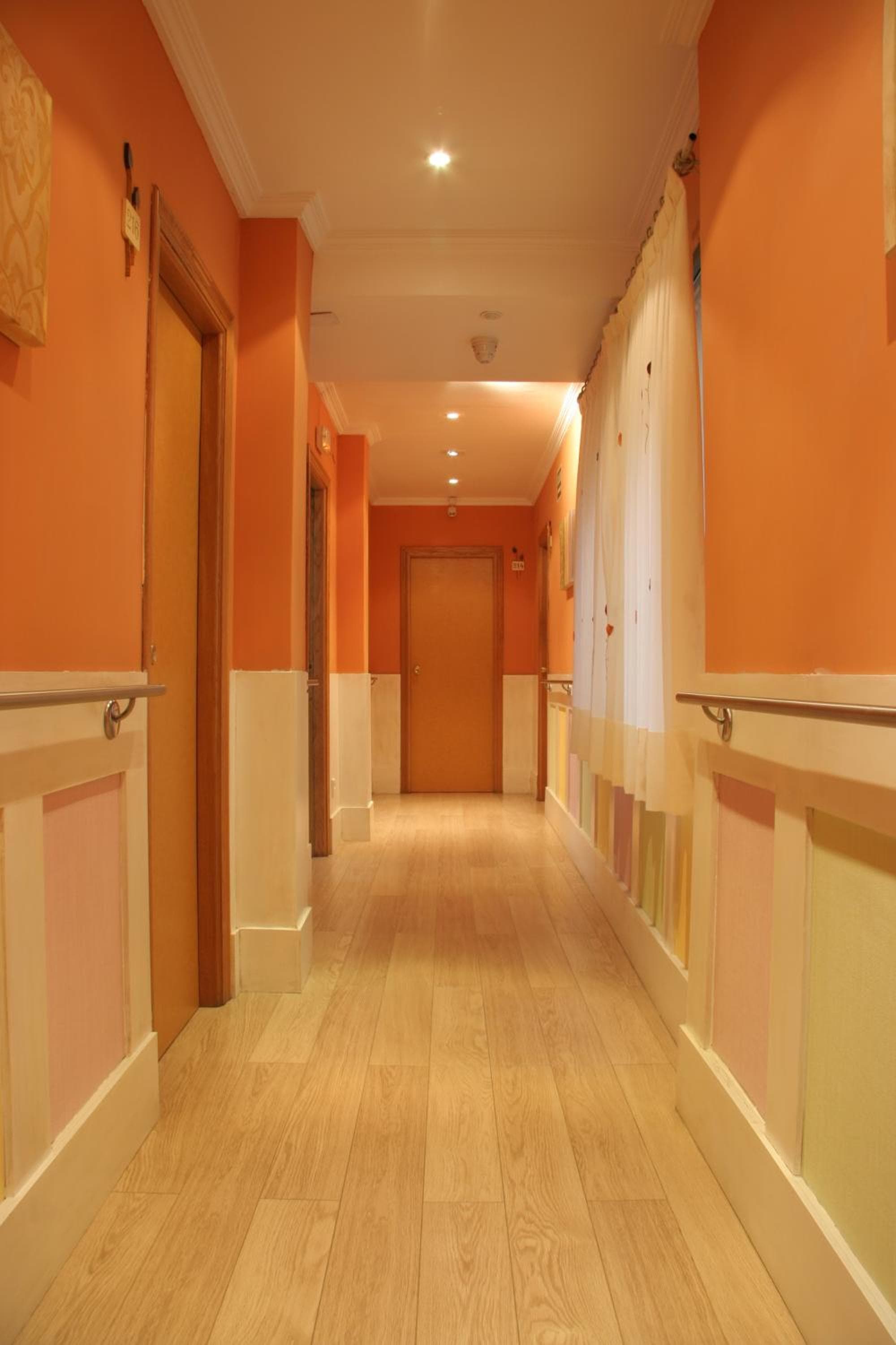 Hostal Paris photo 8