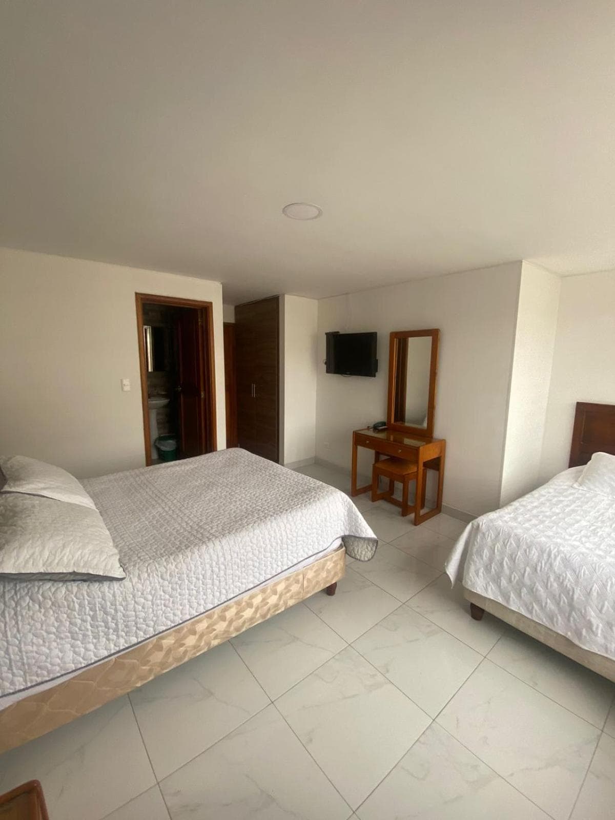 HOTEL ZUHE photo 8