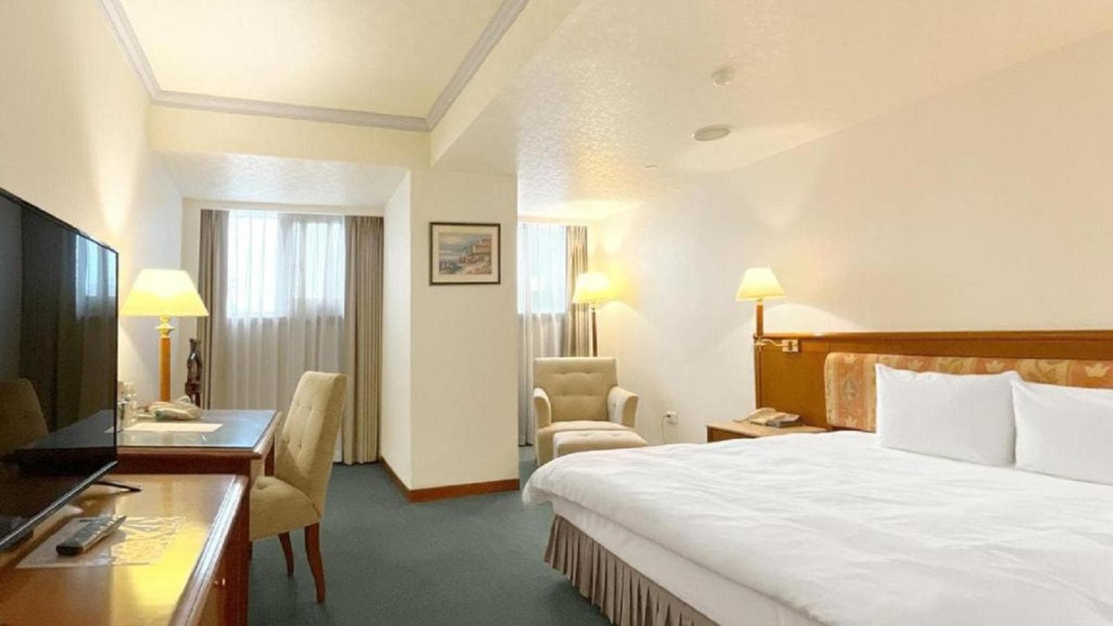 Hotel Avenue photo 3