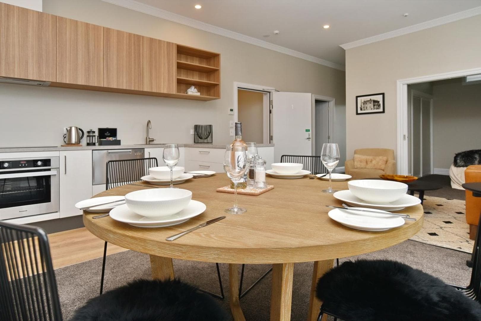 Kaiapoi Luxury Accommodation 1 - Bookahome photo 2