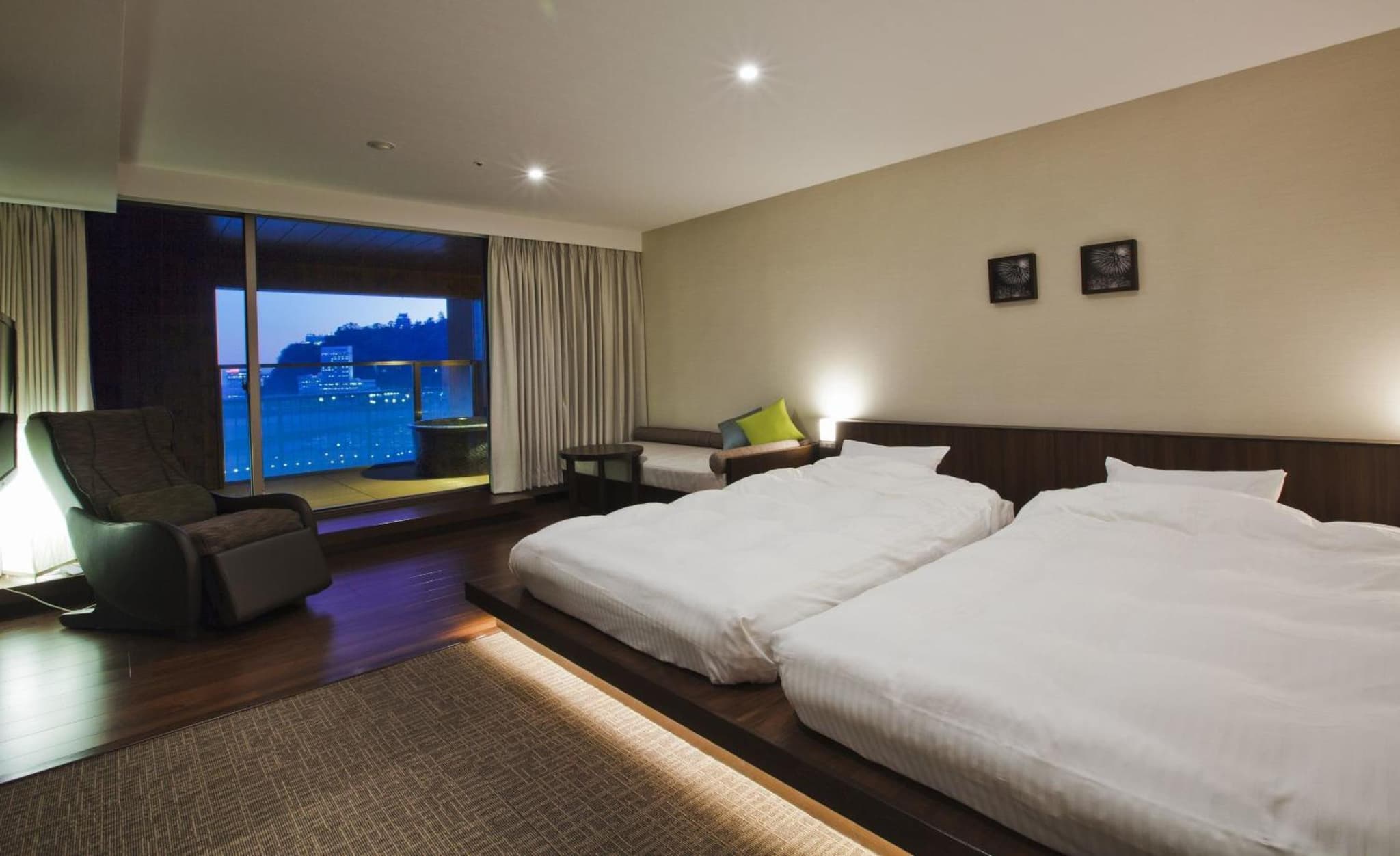Atami Seaside Spa & Resort photo 4