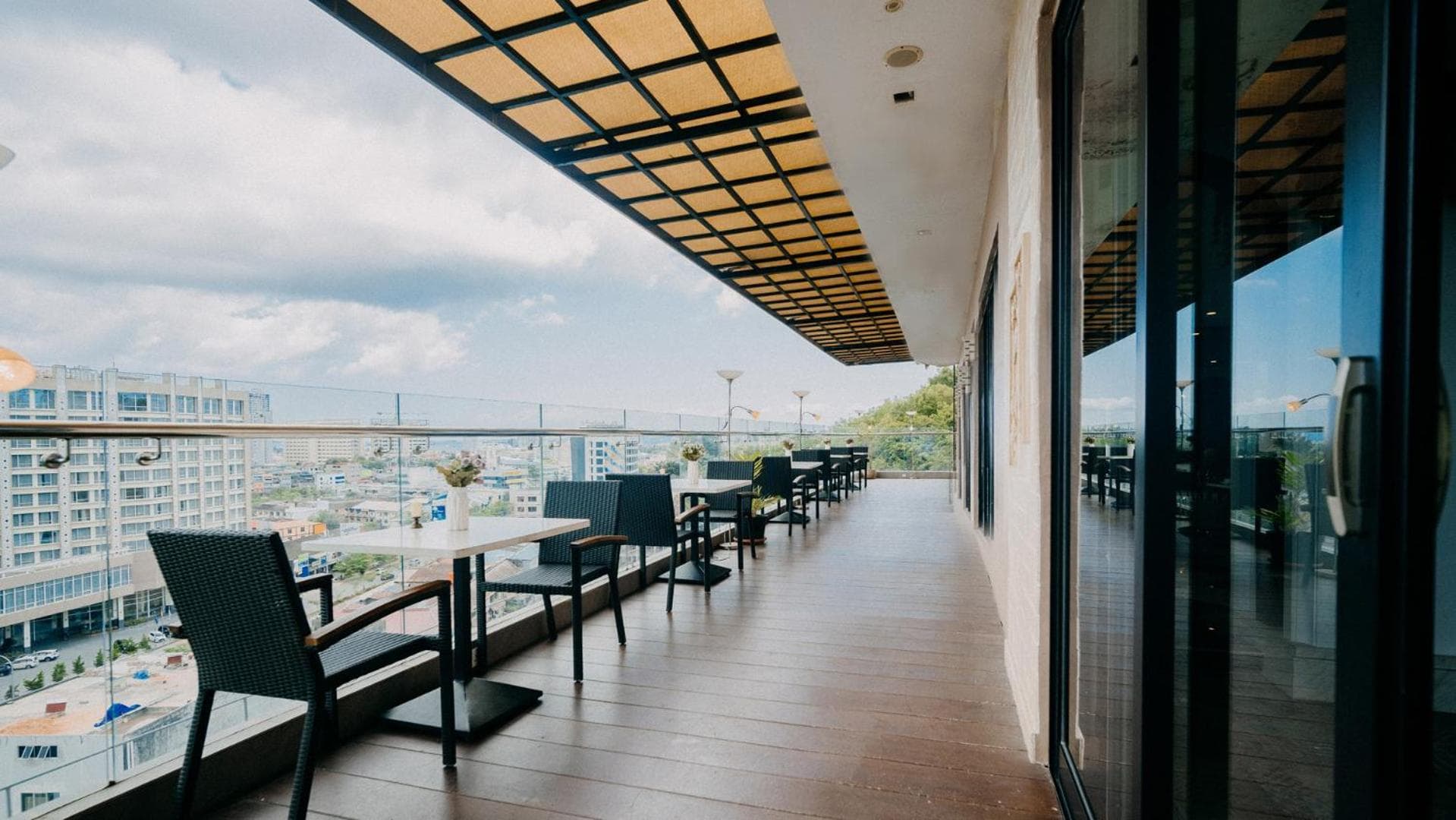 King's Hotel Nagoya Batam photo 3