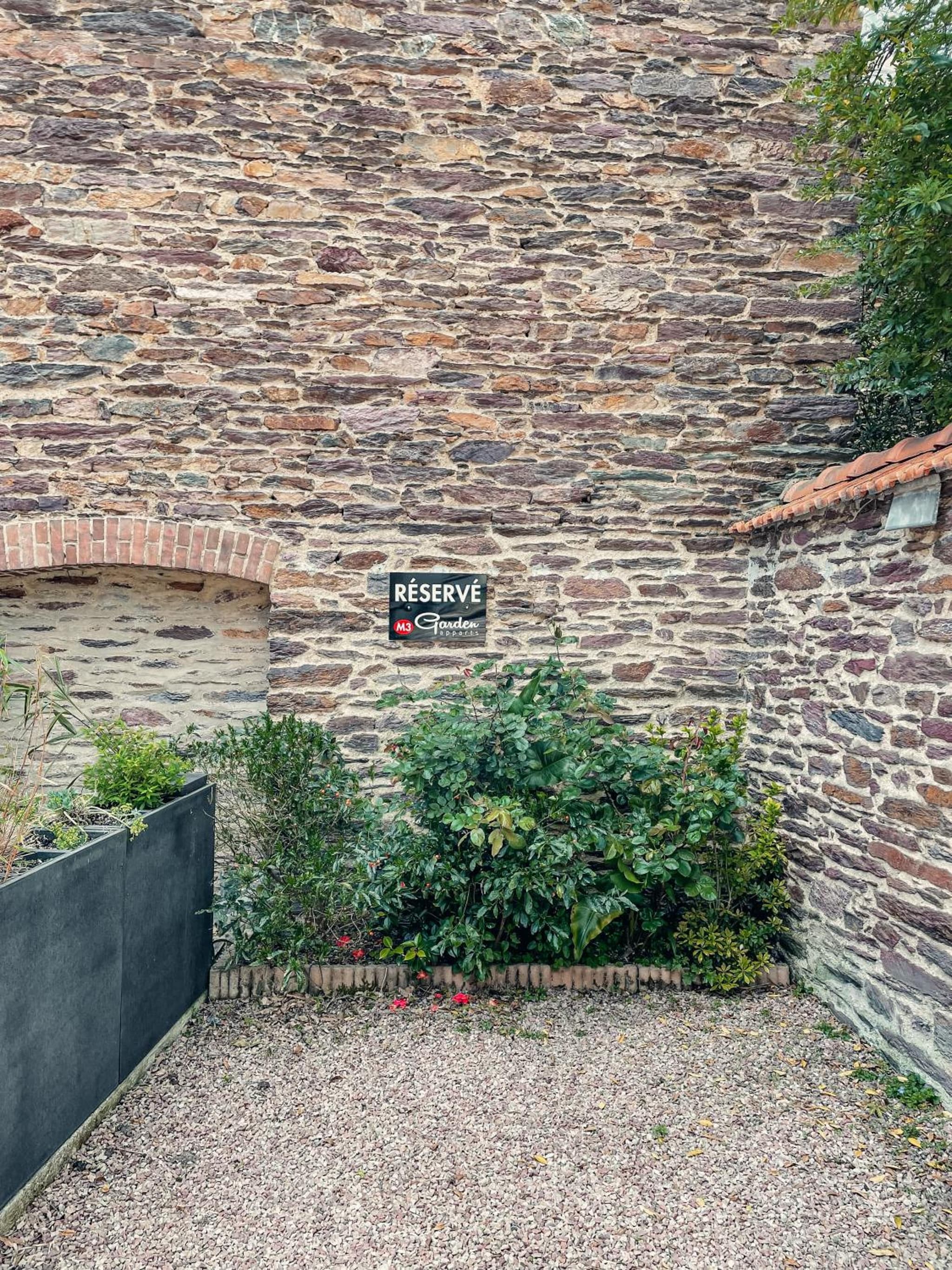 Garden Hotel Rennes Centre Gare photo 9