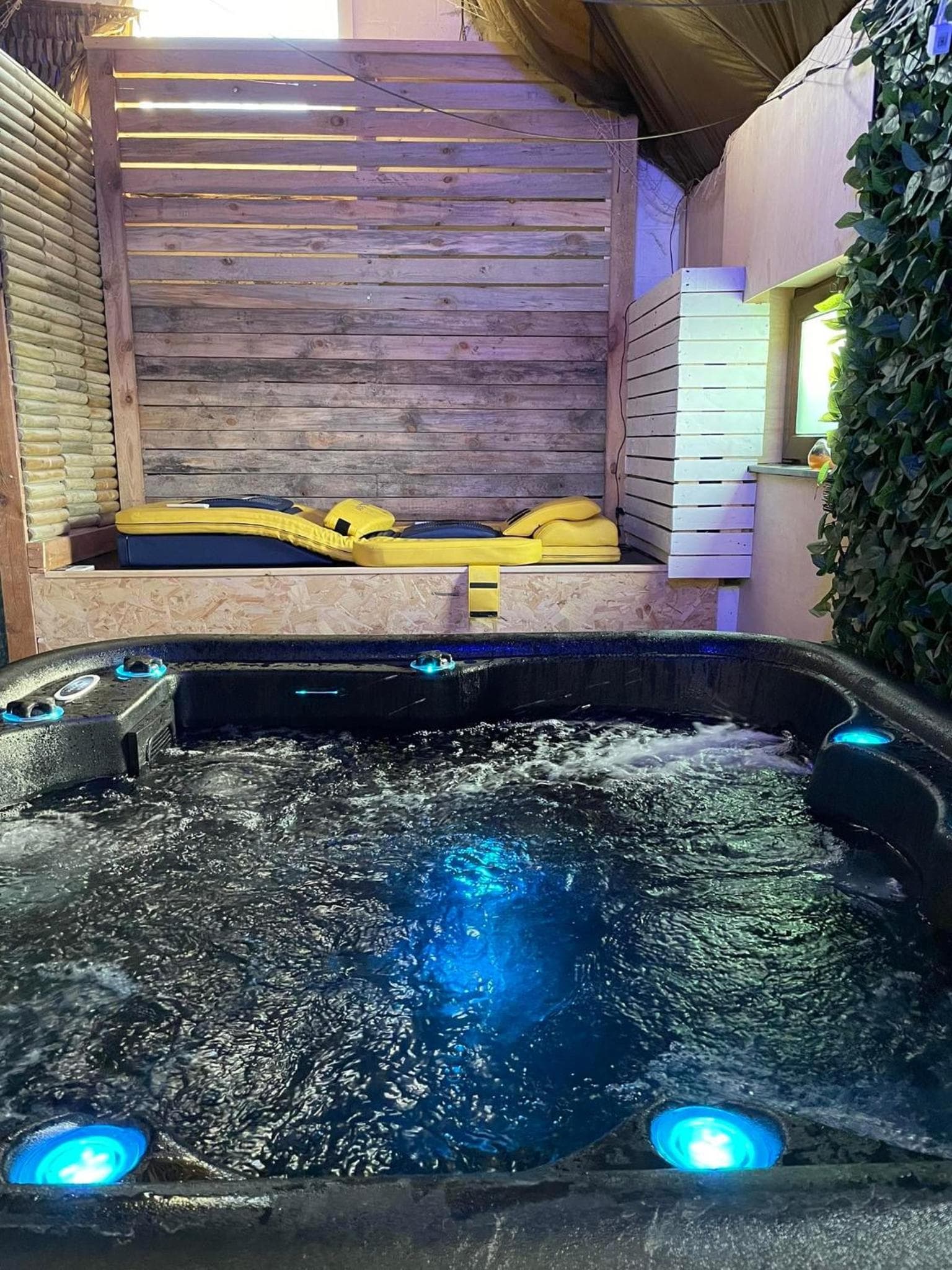 Casawellness nuit insolite avec jacuzzi photo 3