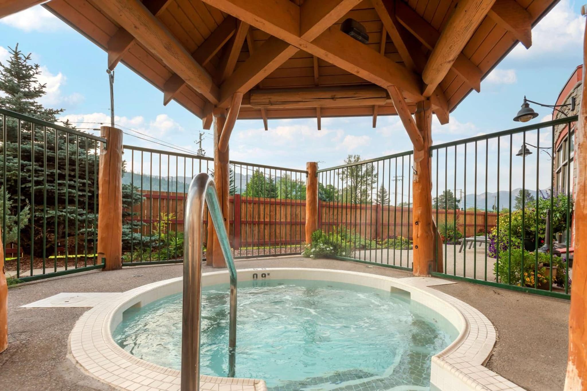 Best Western Plus Fernie Mountain Lodge photo 2
