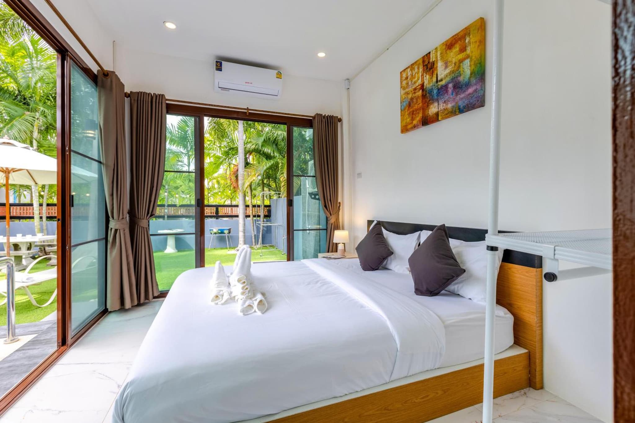 4 Bedroom Modern Pool Villa BL10 photo 5