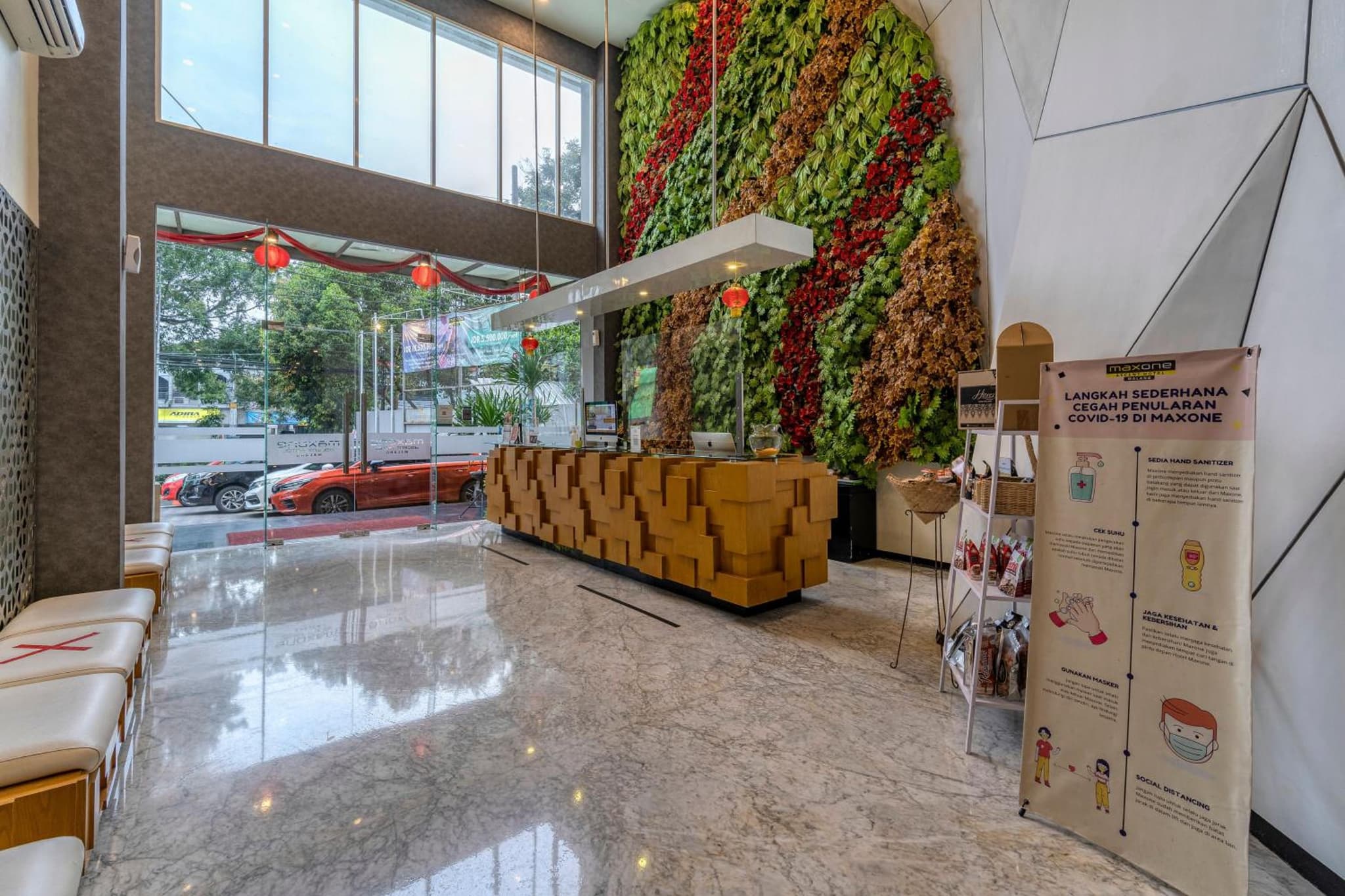 Ascent Hotel & Cafe Malang photo 9