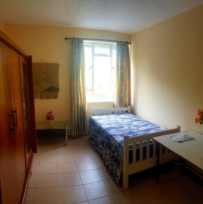 Appartement modeste au centre ville, tramway photo 5