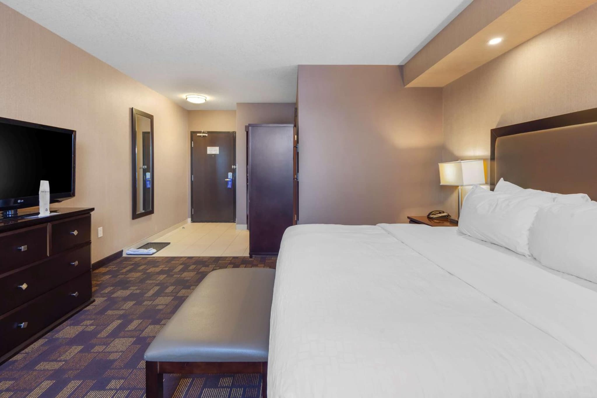 Best Western PLUS Fox Creek photo 3