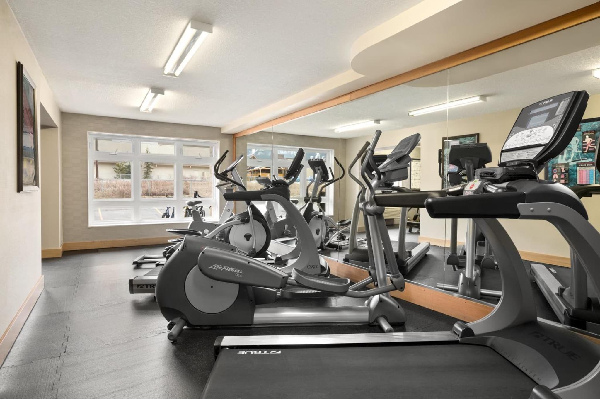 Canmore Inn & Suites photo 4