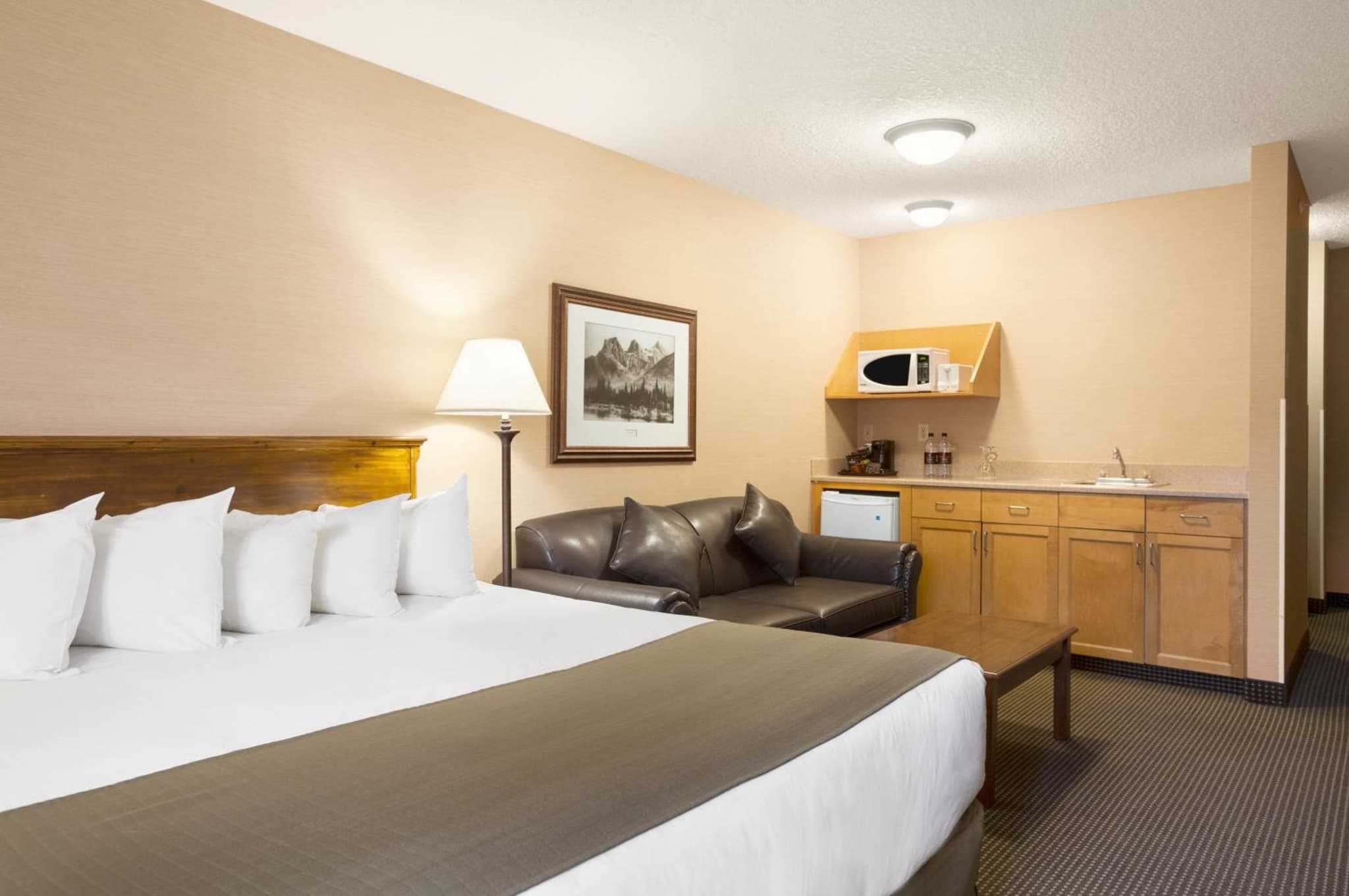 Canmore Inn & Suites photo 6