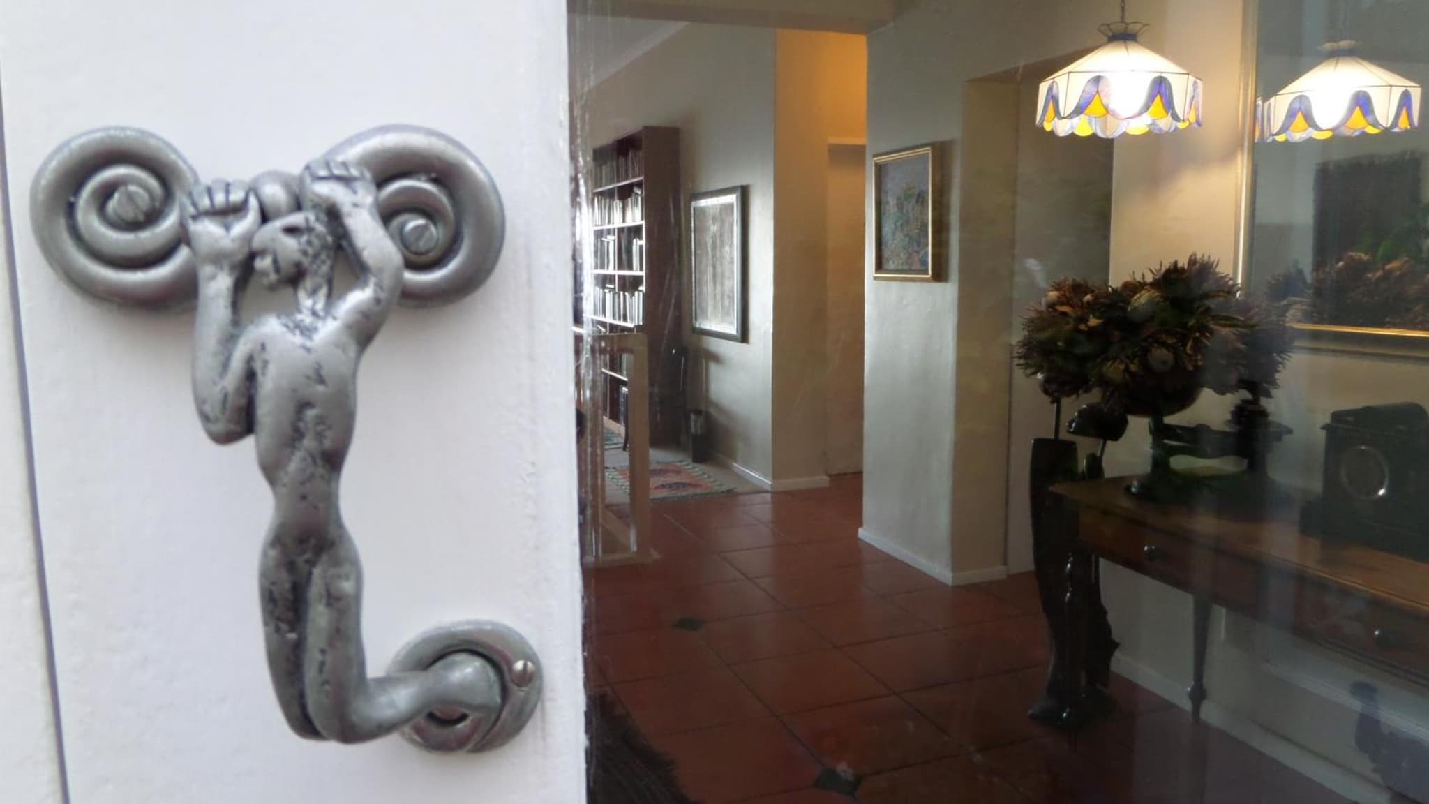 Moonglow Guesthouse photo 9
