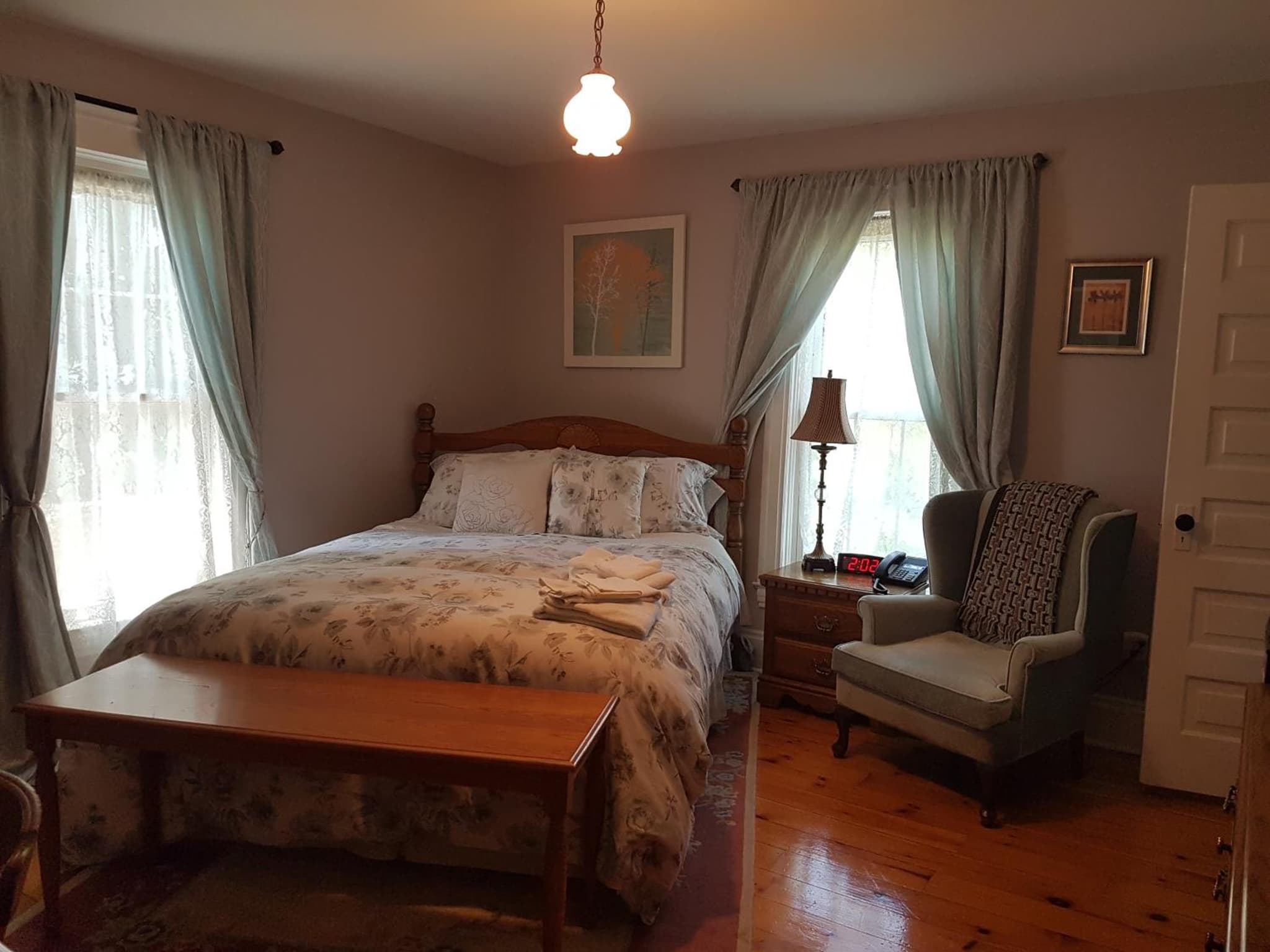 Ye Olde Walkerville Bed & Breakfast photo 4