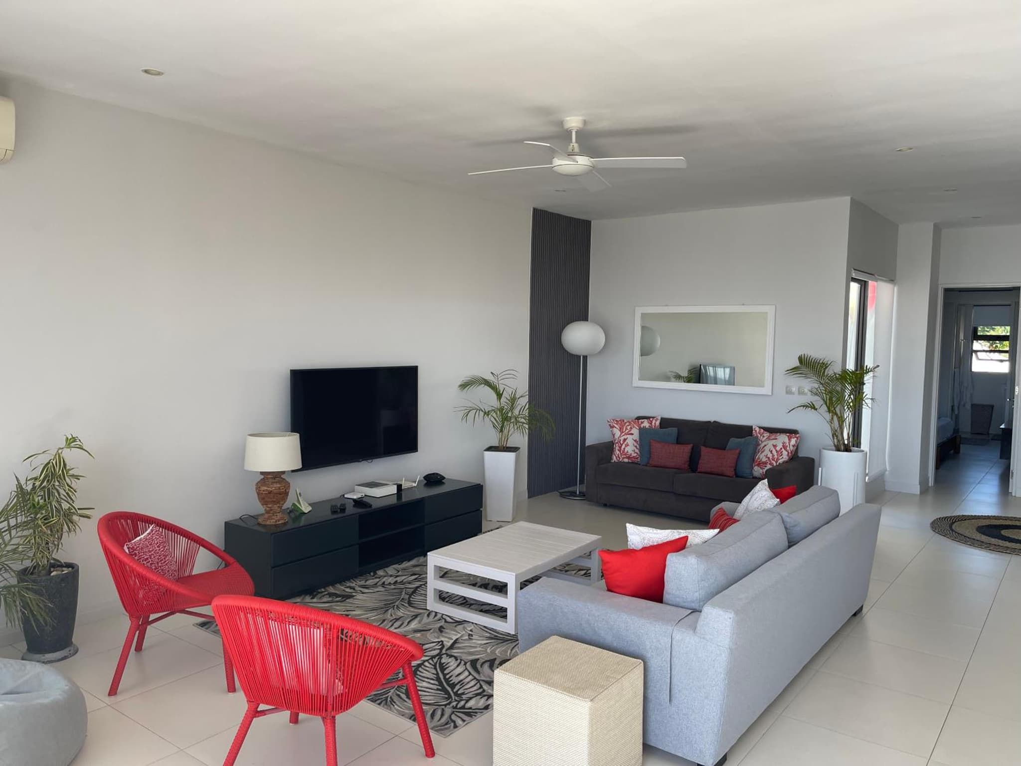 Cap Ouest Beachfront Luxury Penthouse & Apartment photo 2