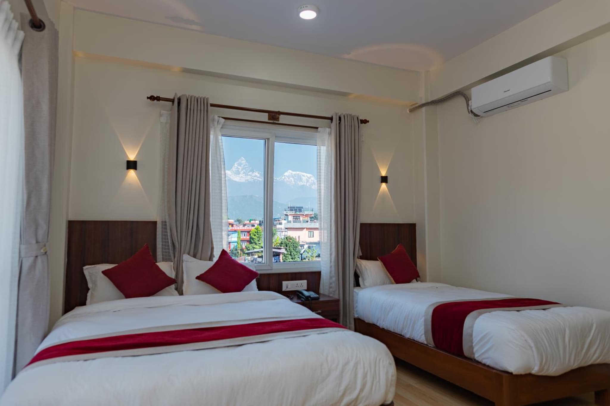 Hotel Sandalwood photo 2