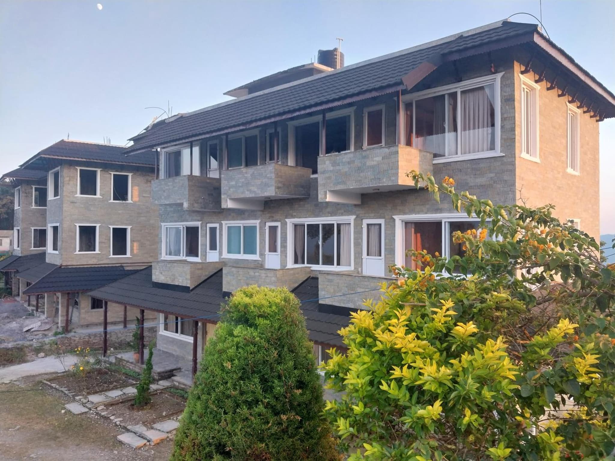 Himalayan Deurali Resort