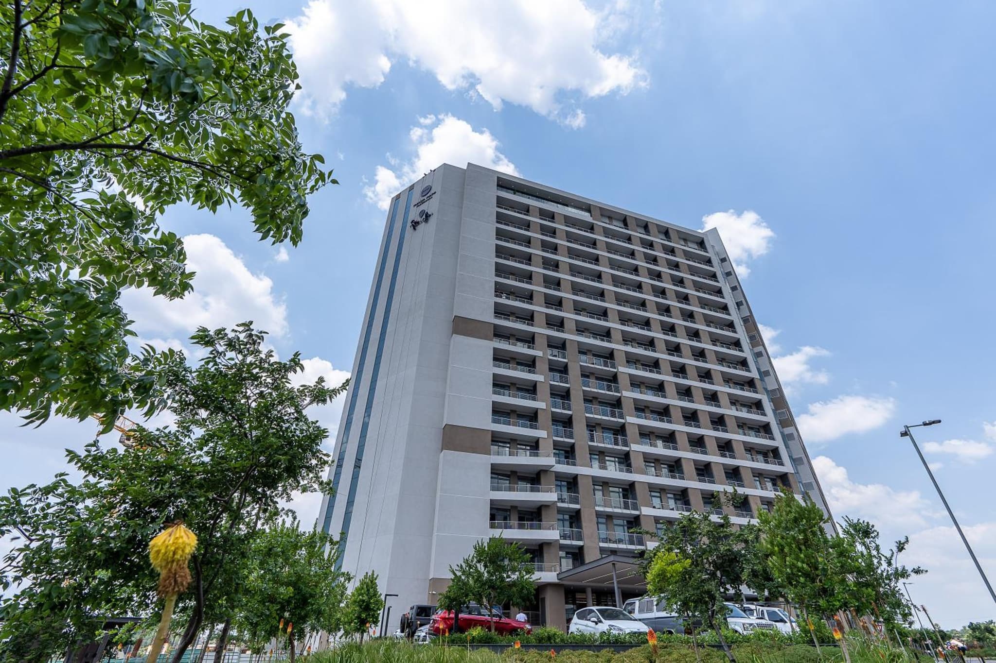 11 Floors in the Sky - Luxurious 1 Bedroom photo 2