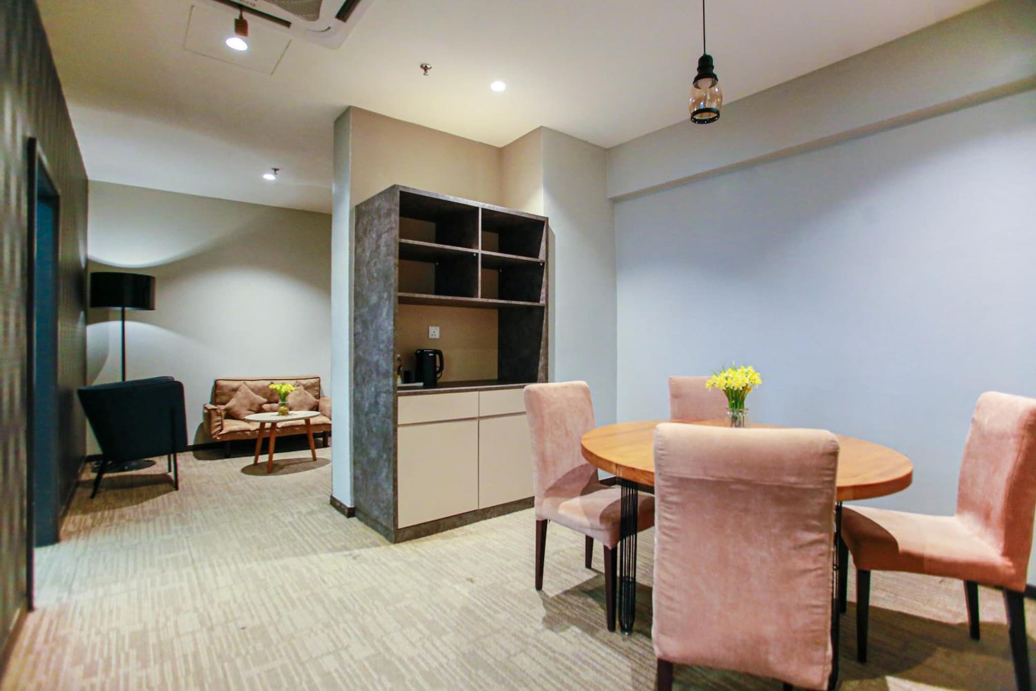 Fives Hotel DNP photo 2