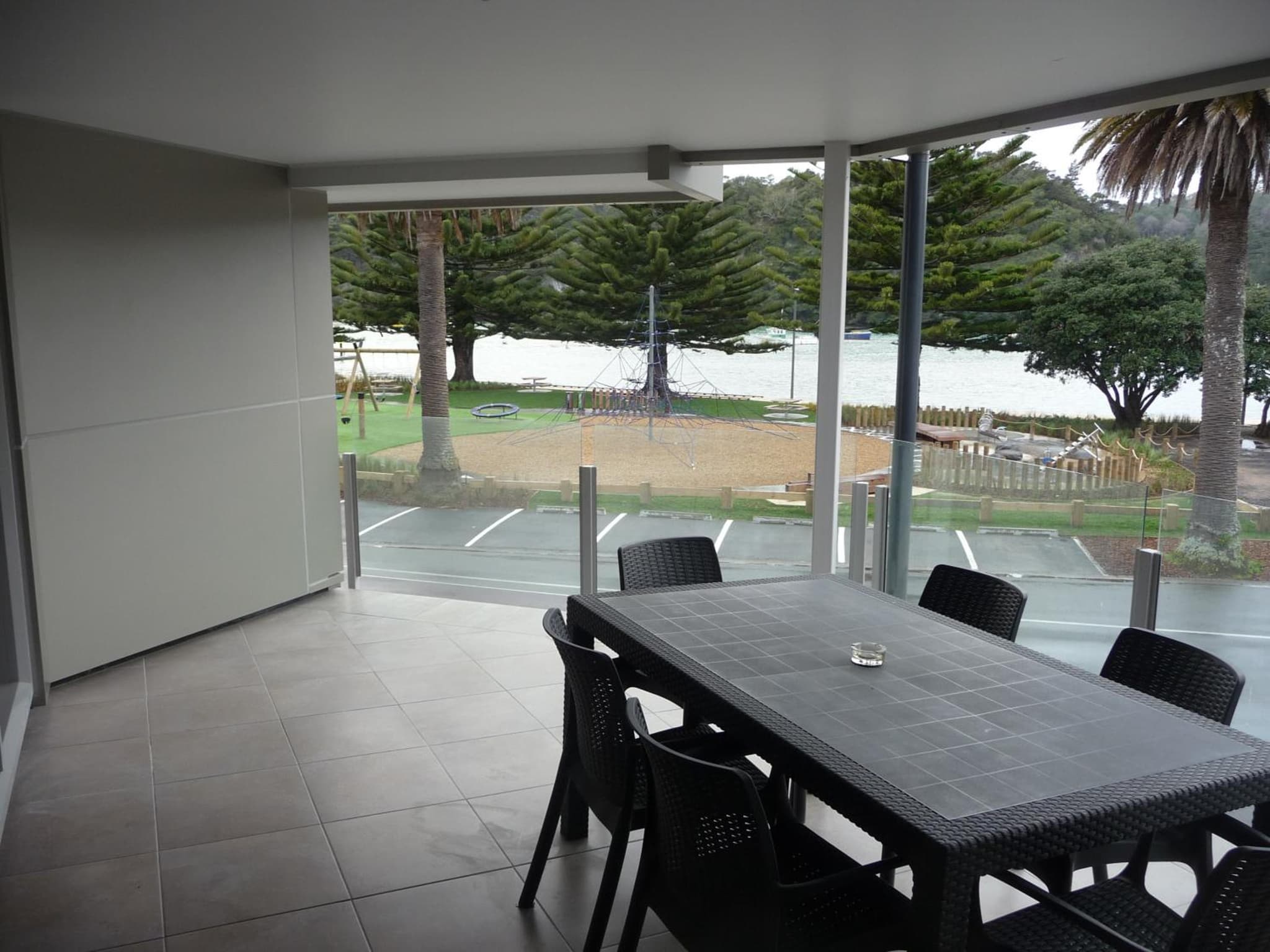 Esplanade Apartments photo 8