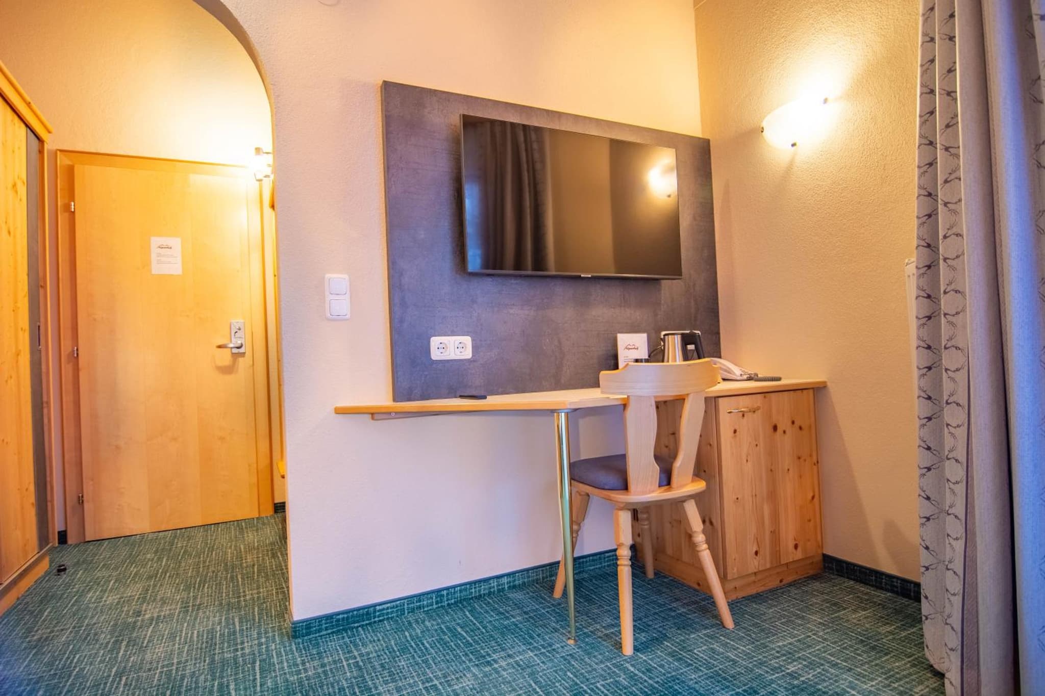 Hotel Garni Alpenhof photo 7