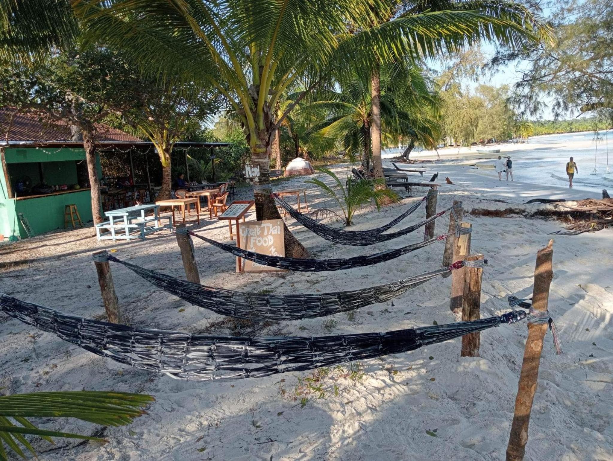 White Pearl Beach photo 3