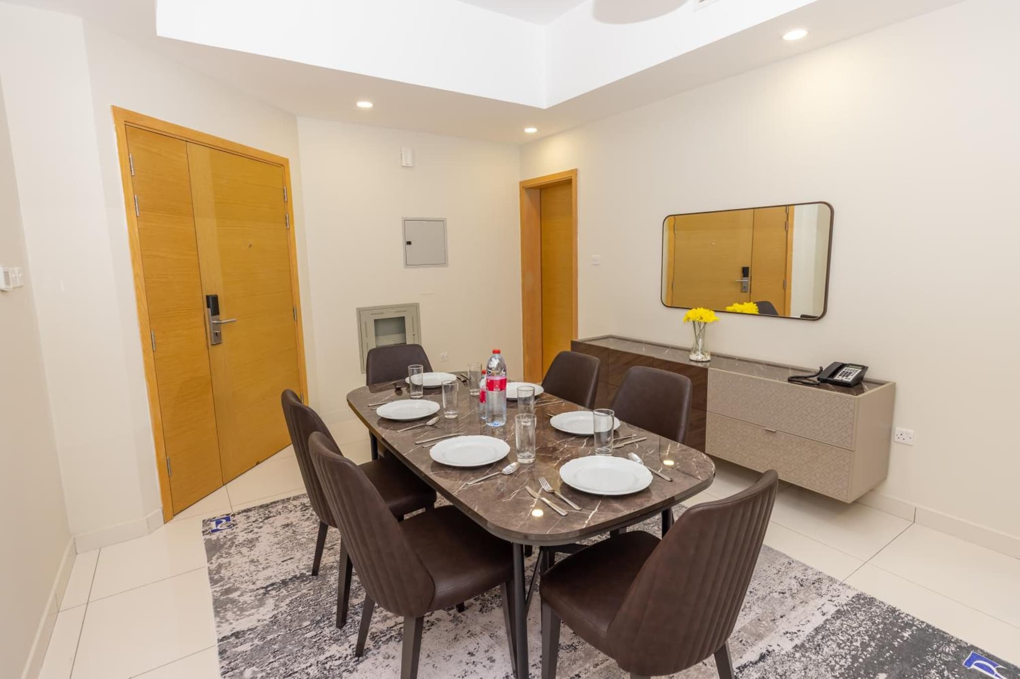 Platinum Coast Hotel Apartments photo 3