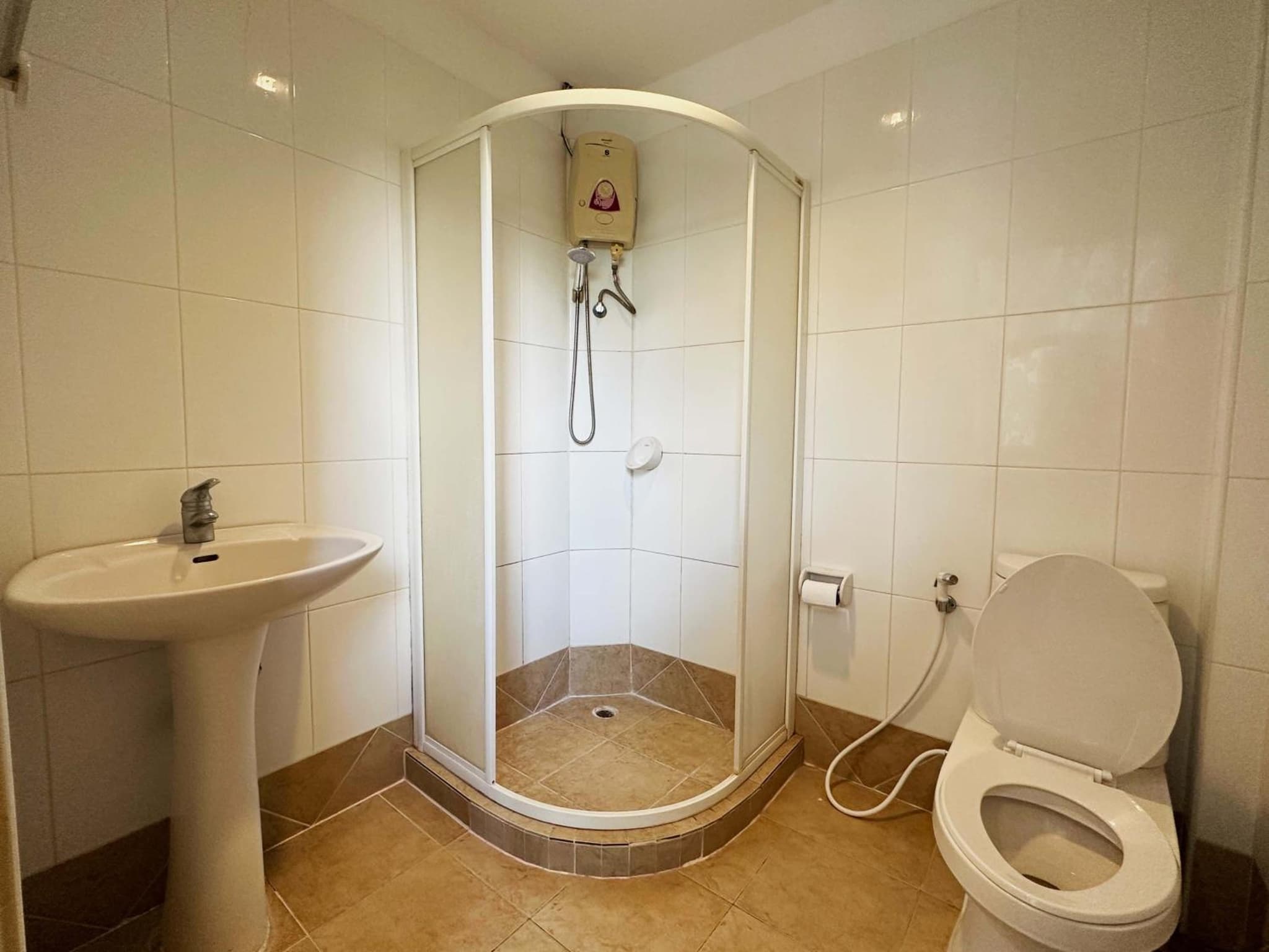 Plernpetch Hotel photo 8