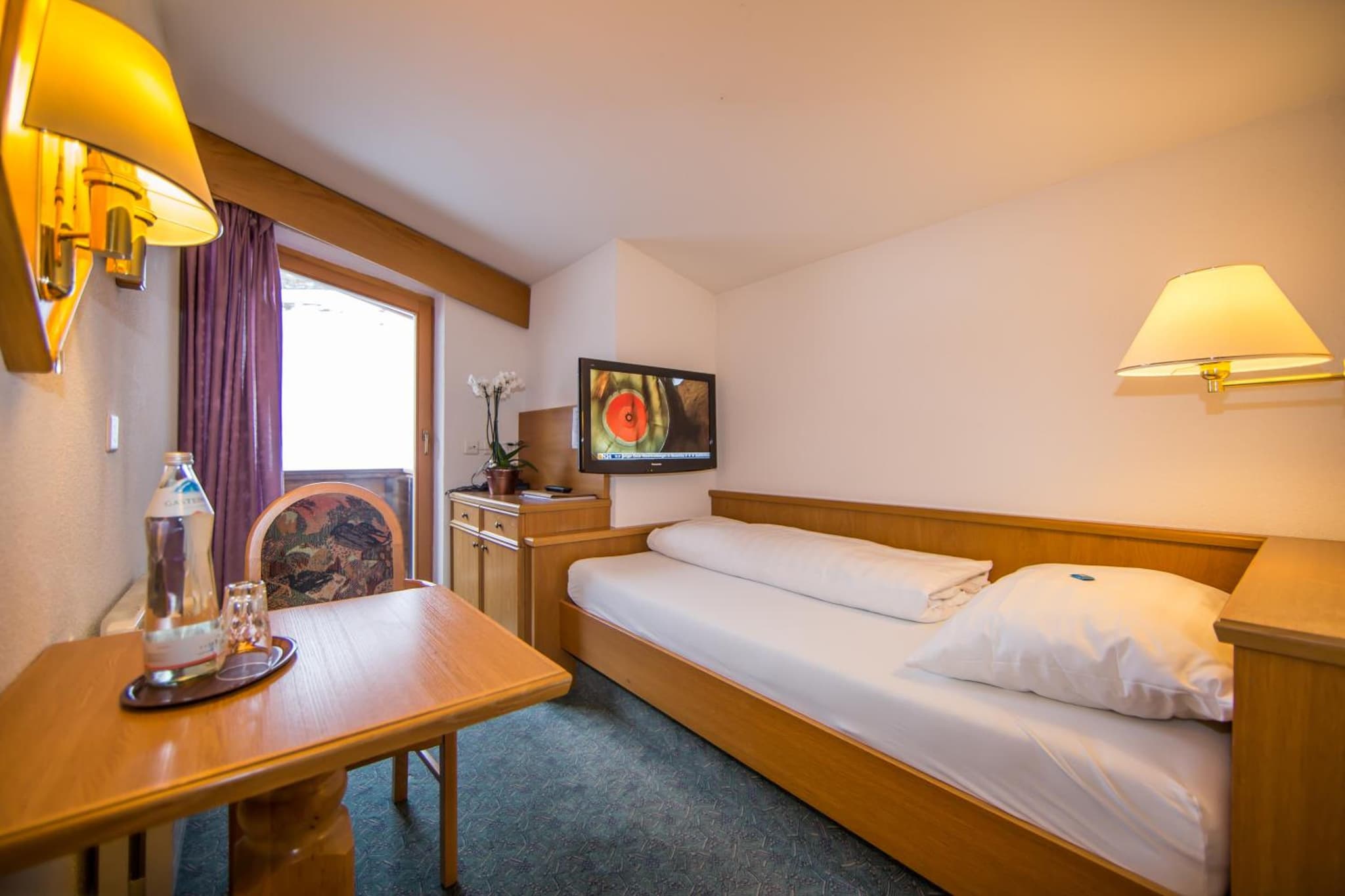 Hotel Cresta photo 3