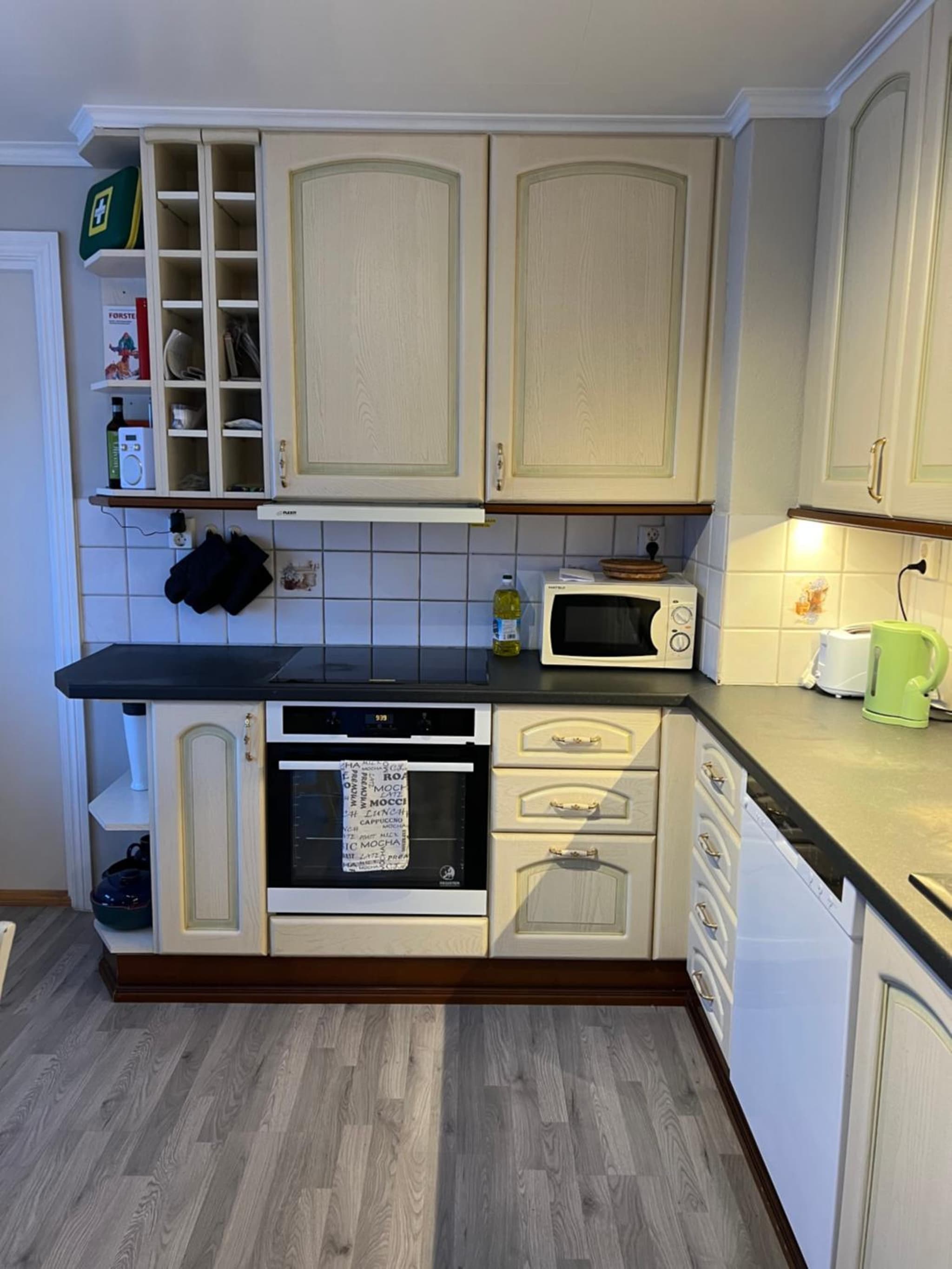 Comfortable 3 bedroom Apartment on one floor. photo 7