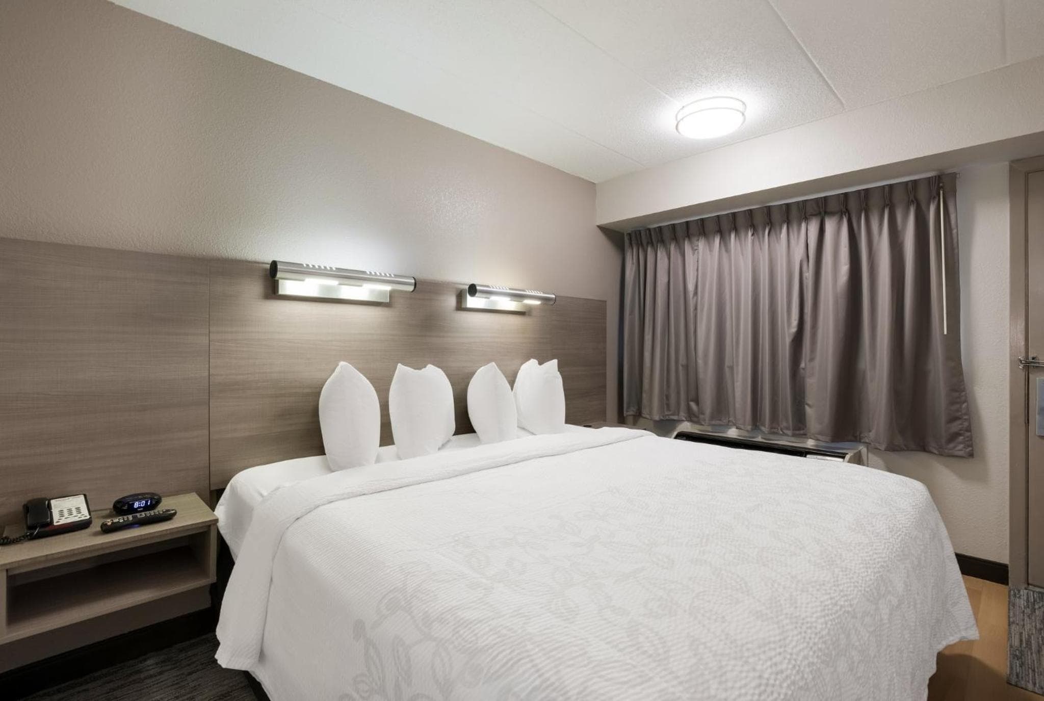 Red Roof Inn PLUS+ Chicago - Naperville photo 8