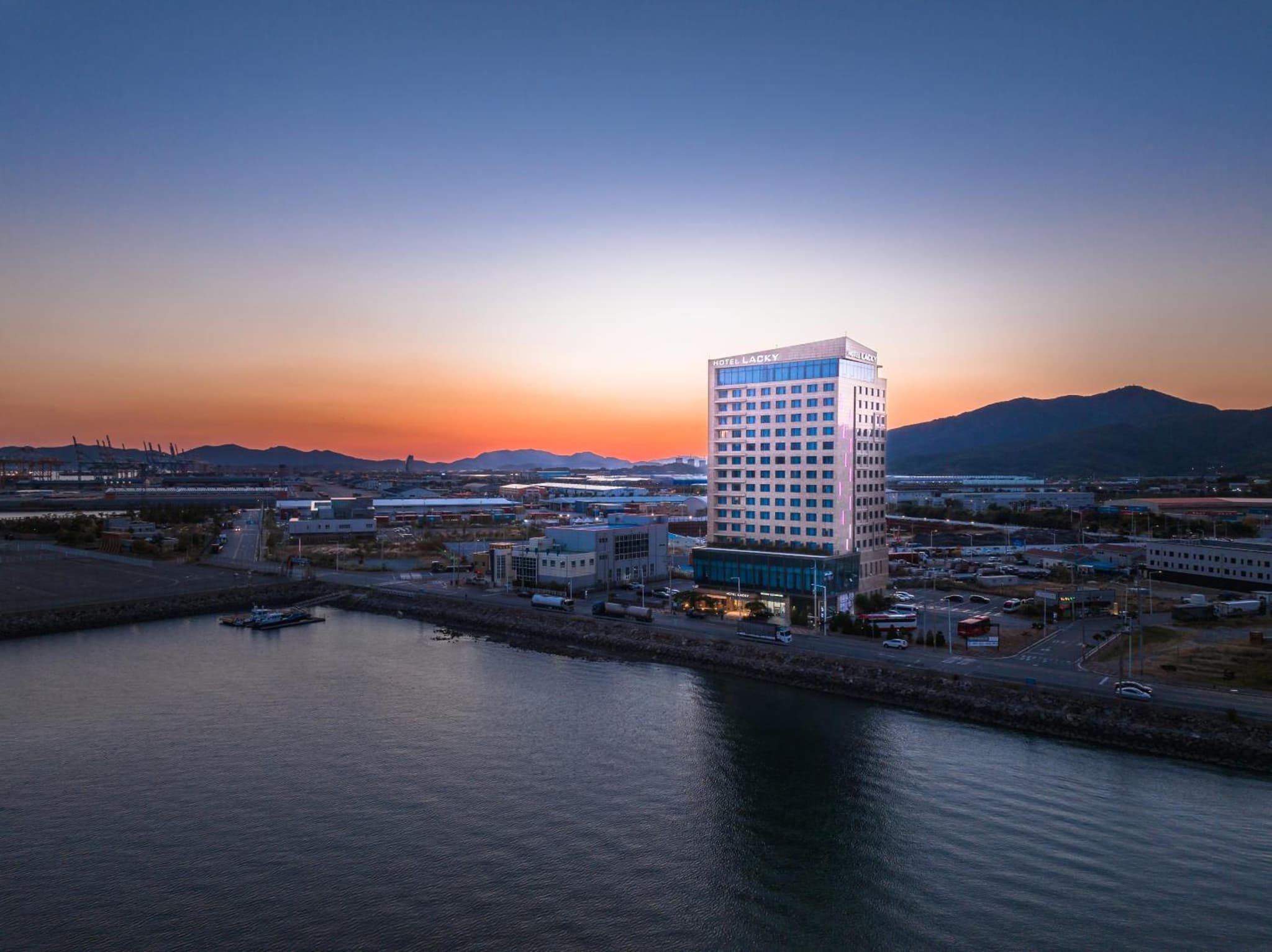 Gwangyang Lacky Hotel photo 2