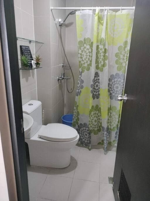 Cubao Manhattan Heights, Unit 8BC Tower B, 1 BR photo 4