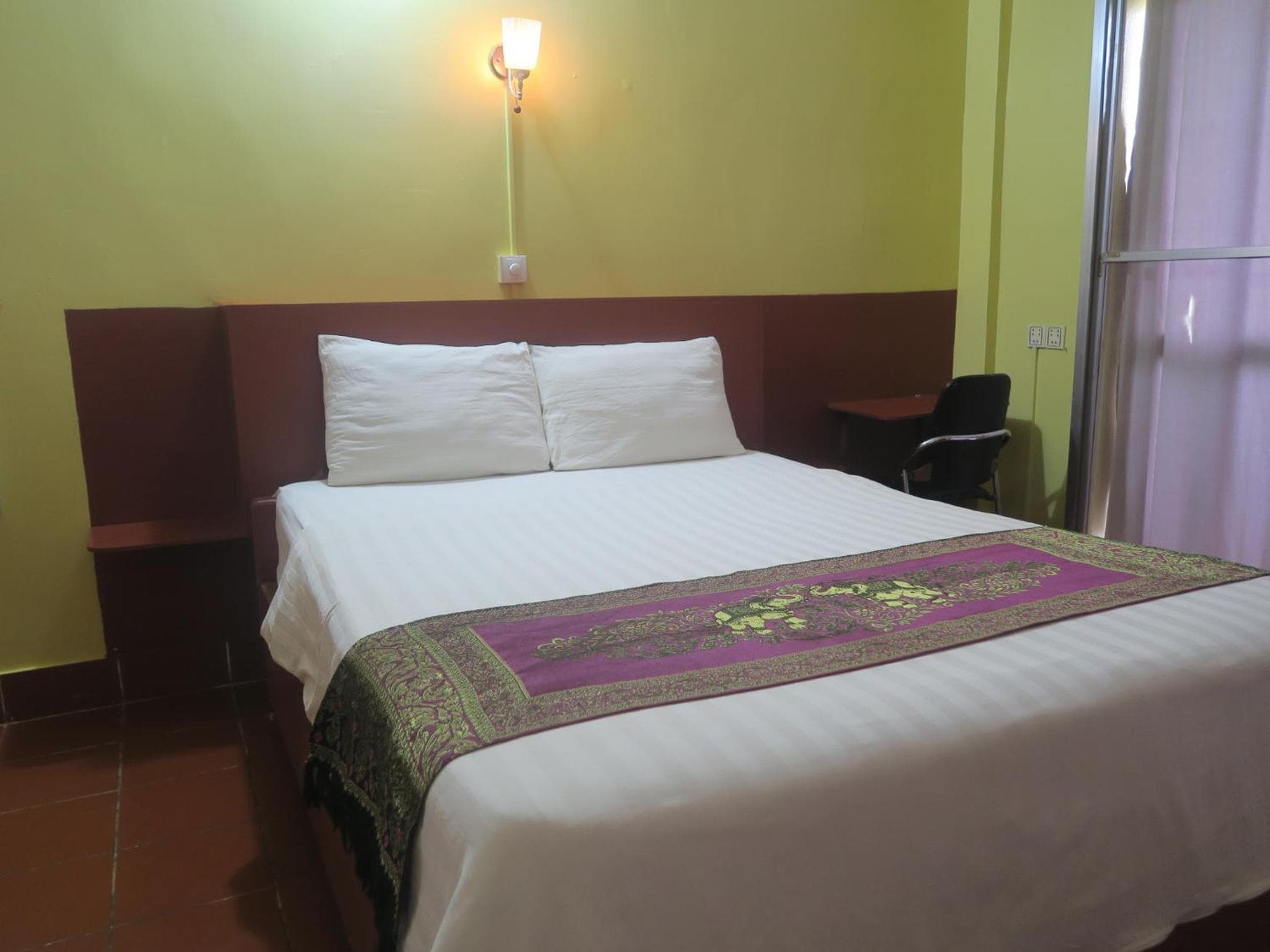 River Dolphin Hotel photo 8