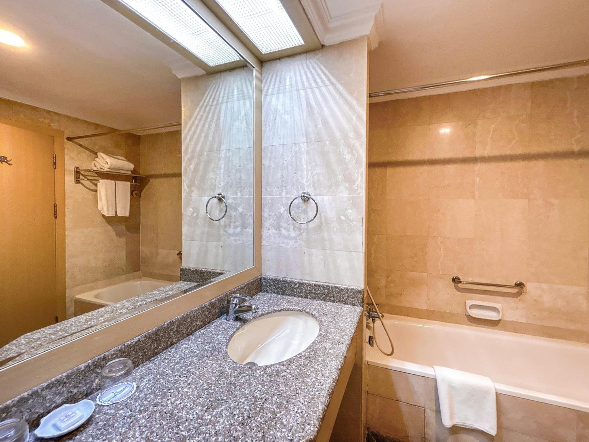Planet Holiday Hotel & Residence photo 2