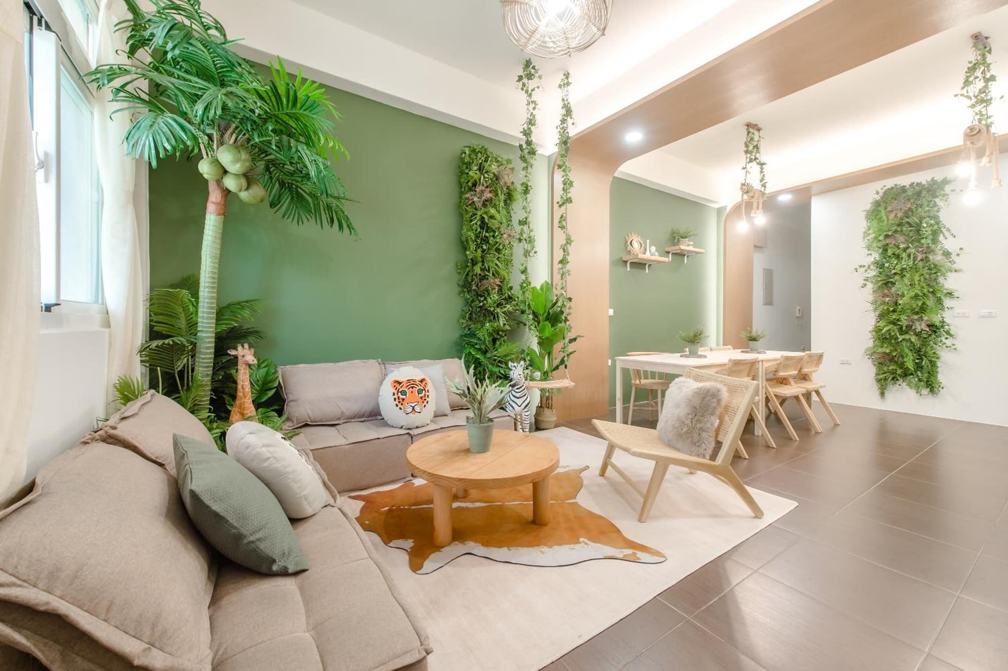 Pet Friendly Bear Station Smart Stay